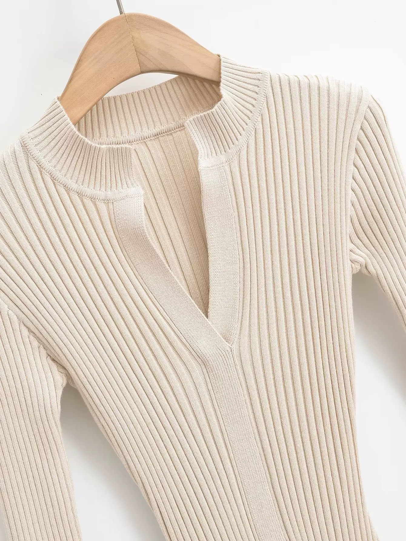 V Yaka Dar Kesim Fitilli Triko Elbise