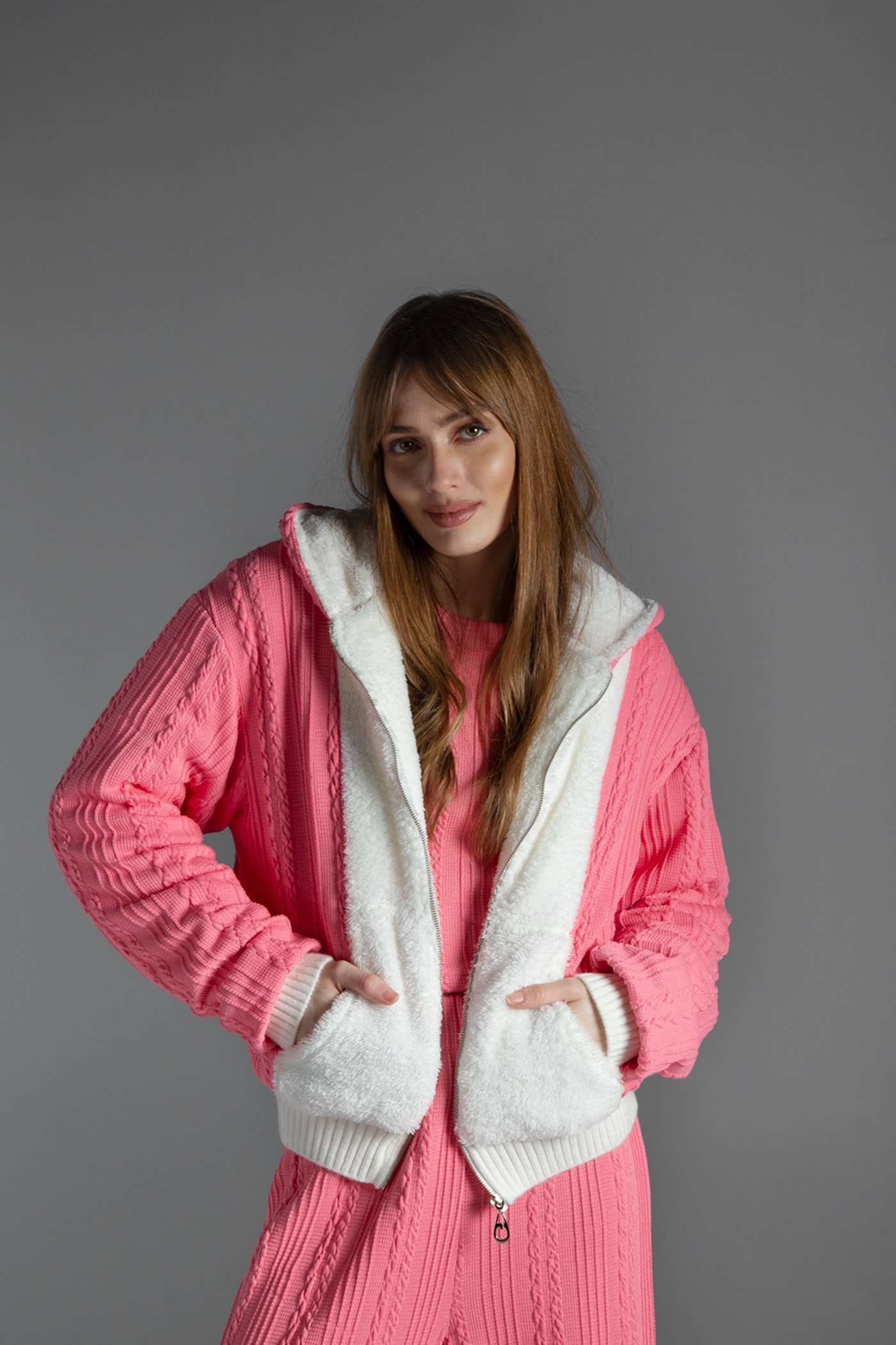 Kapüşonlu Yünlü Peluş Pembe Ceket