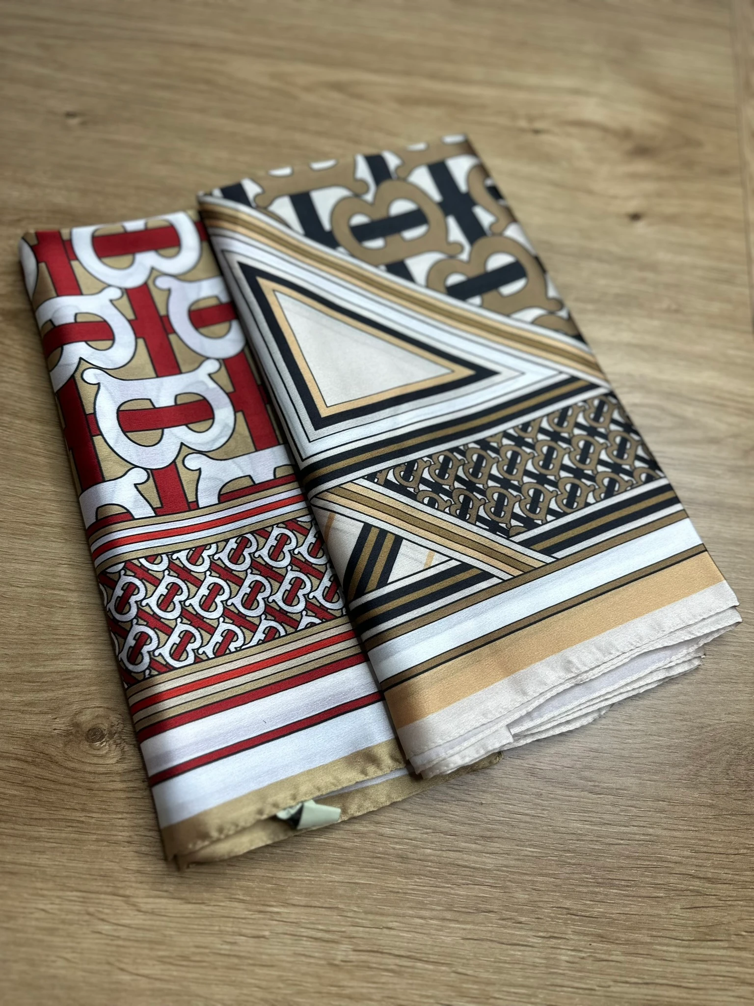 Burberry Vual İpek Şal