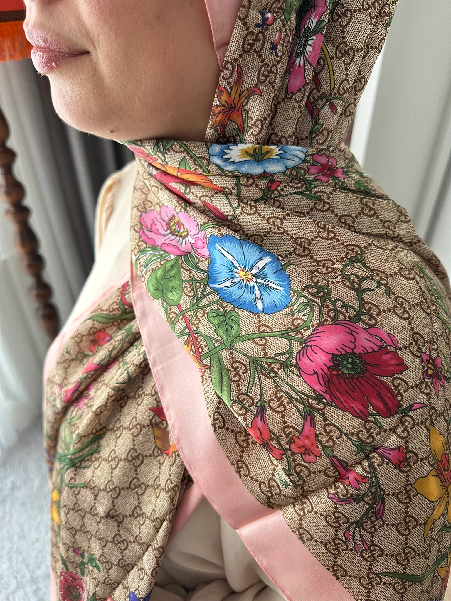 Guccı Çiçek Desen Vual İpek Şal