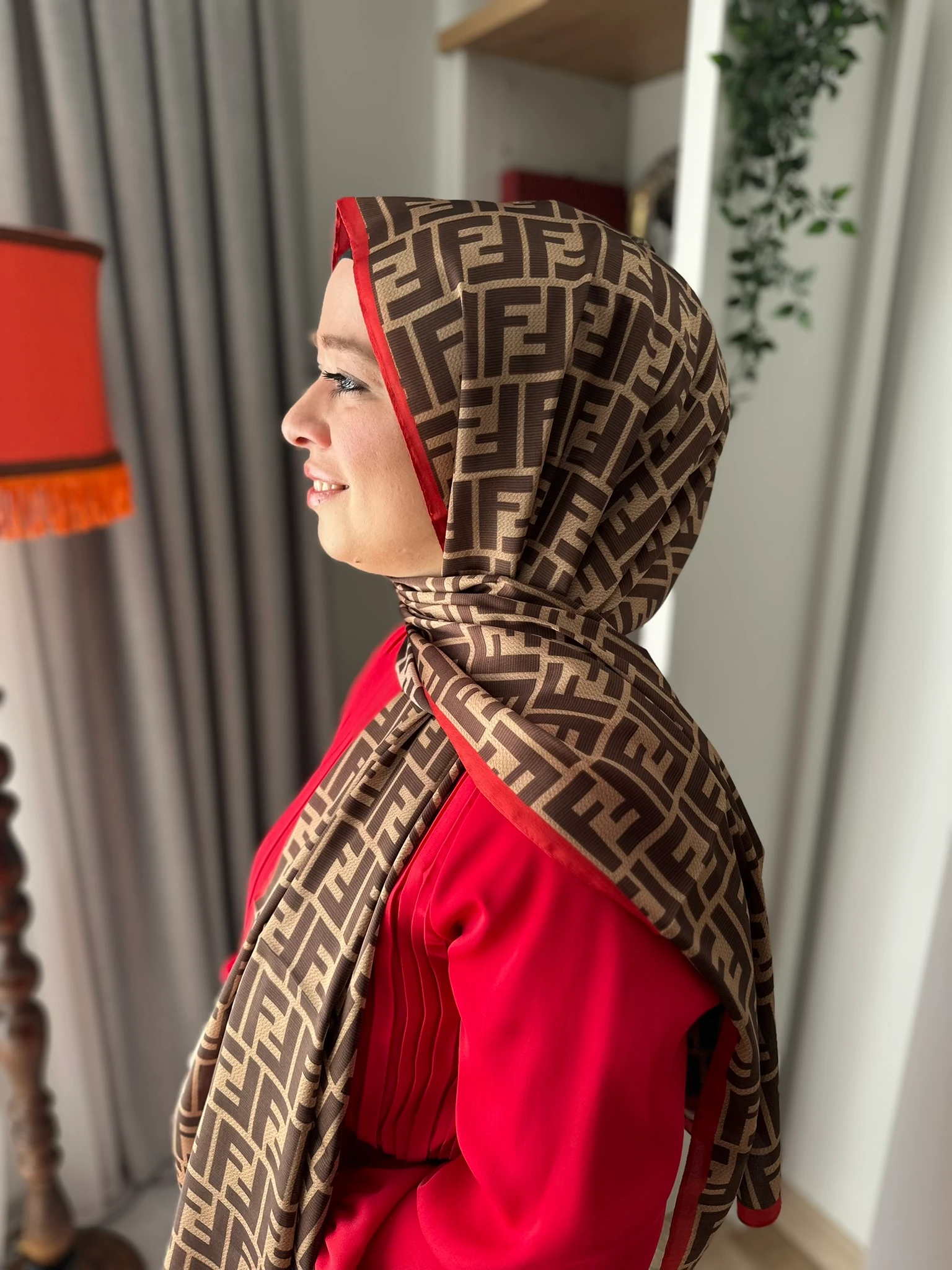 Fendi Vual İpek Şal - Kırmızı