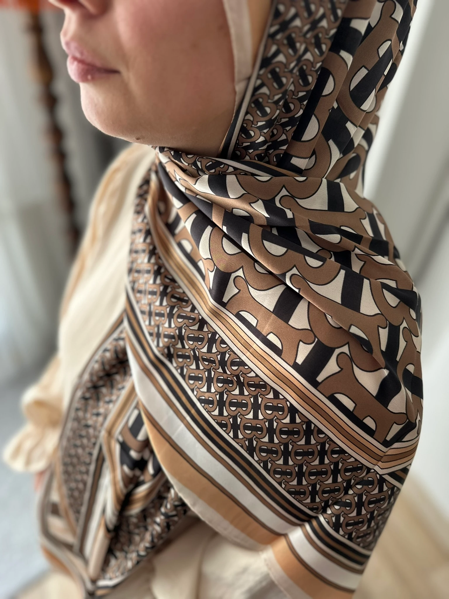 Burberry Vual İpek Şal