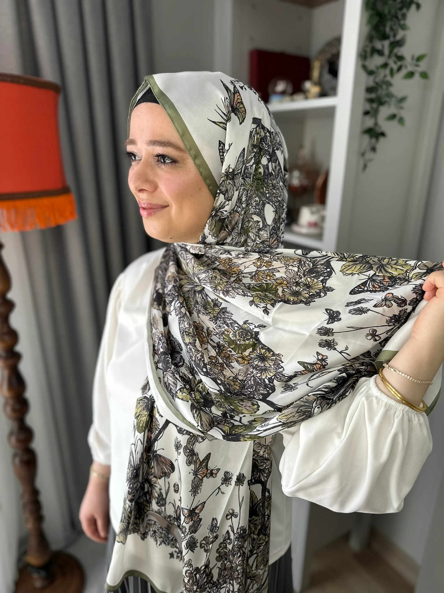 Christian Dior Çiçek Desen Vual İpek Şal