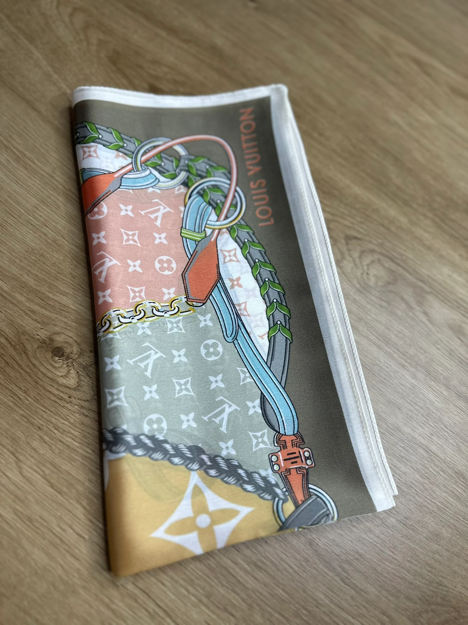 Louis Vuitton Vual İpek Şal