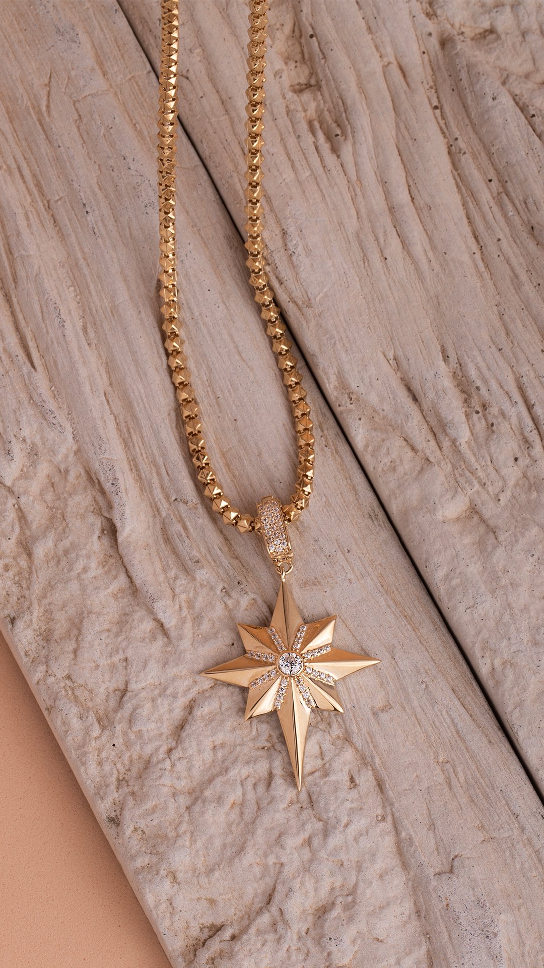 Kuzey Yıldızı Charm  image