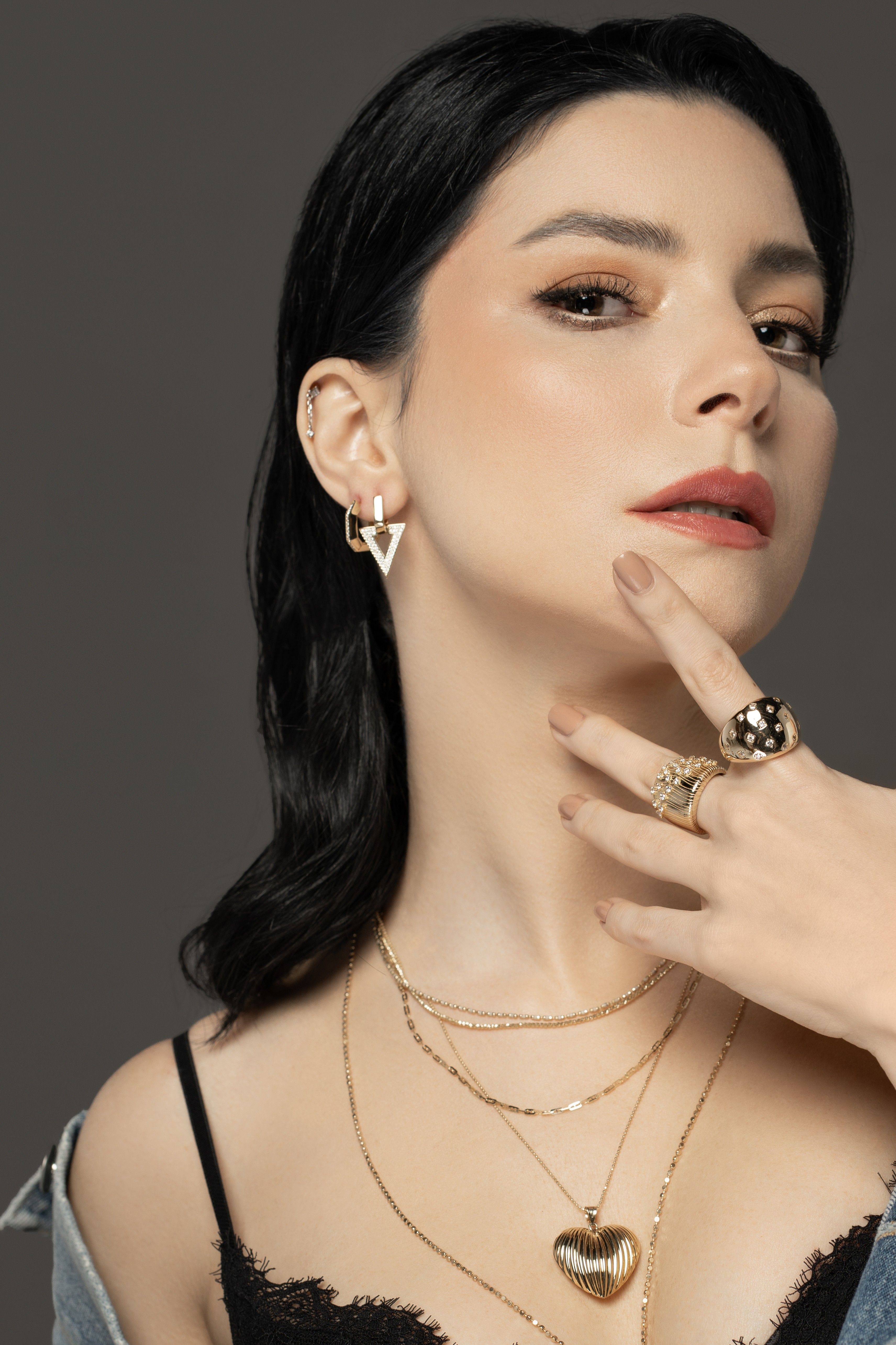 Merve Boluğur Bombe Altın Mega Kalp Kolye Ucu