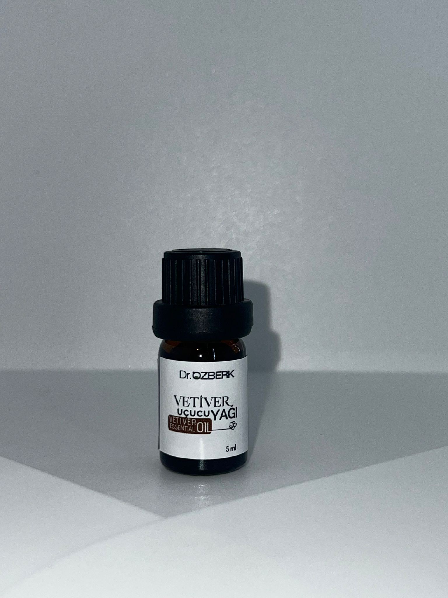 Vetiver Uçucu Yağı 5 ml