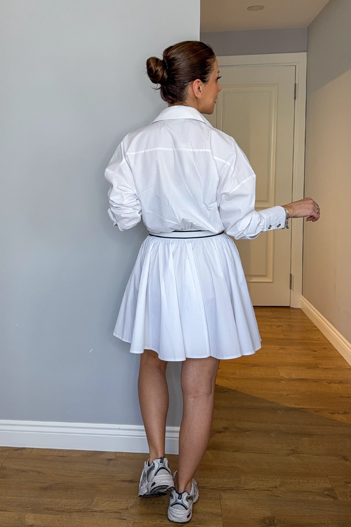 BELİ LASTİKLİ MİNİ ELBİSE