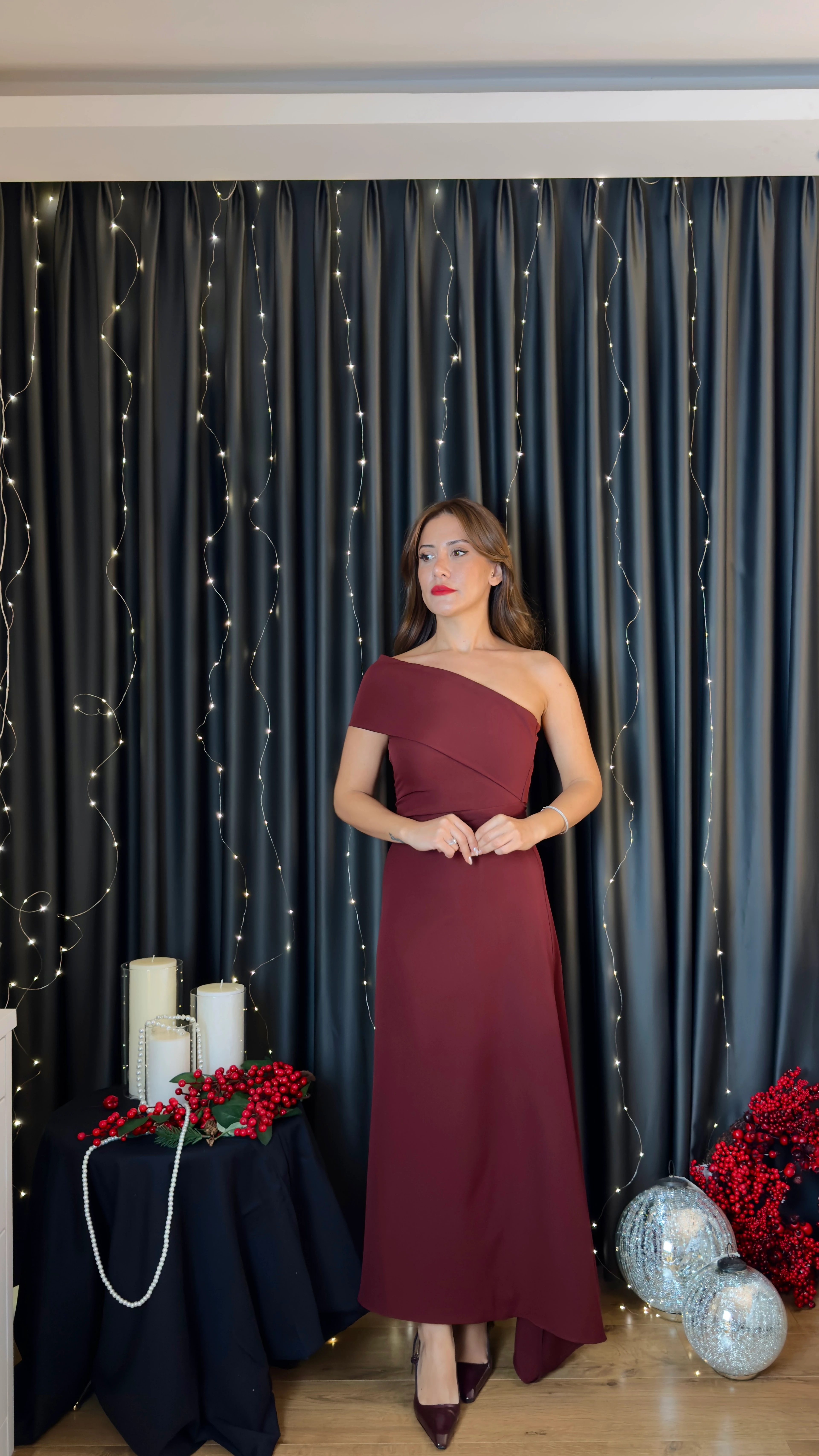 Tek Omuz Asimetrik Midi Elbise