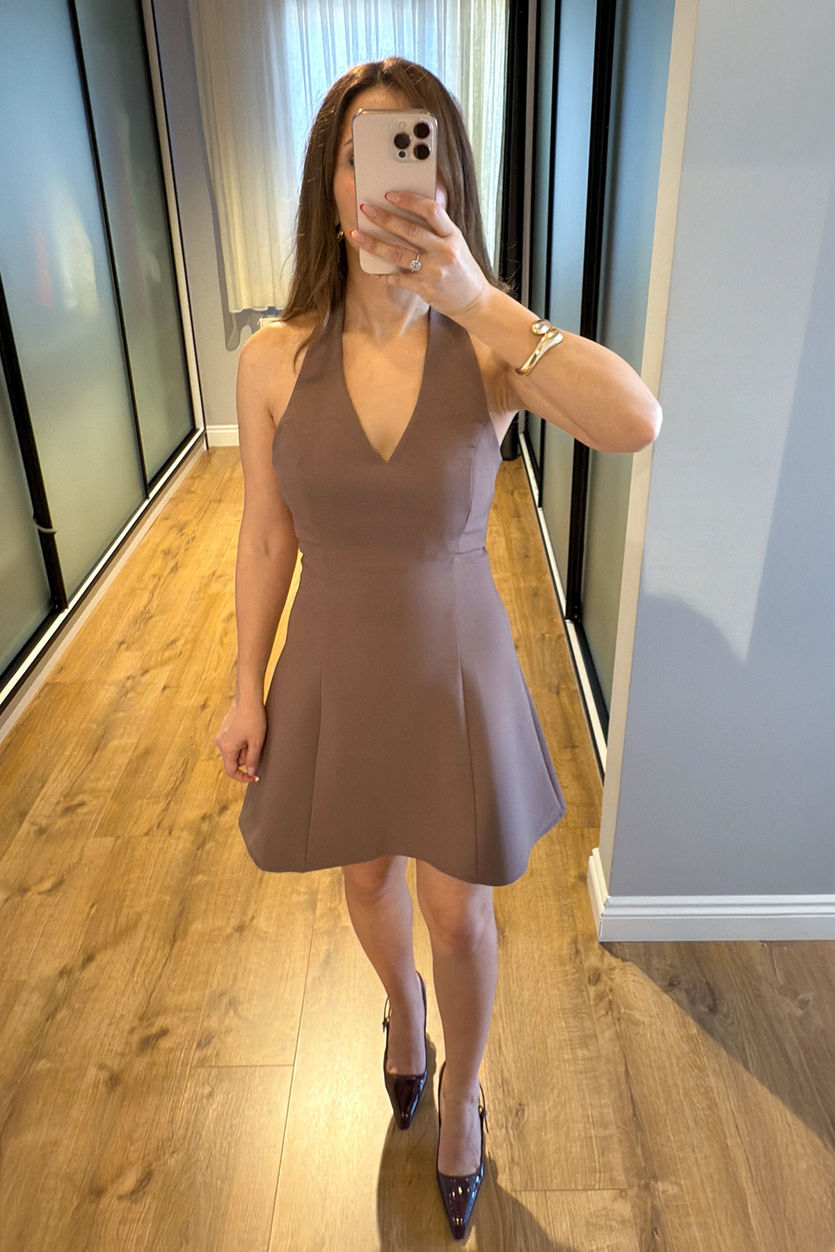 BOYUNDAN ASKILI MİNİ ELBİSE