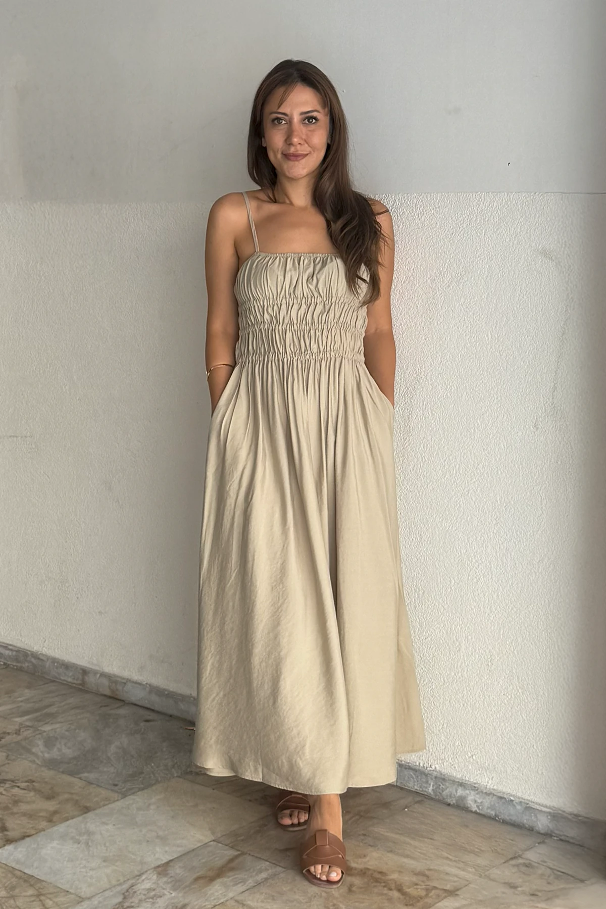 ASKILI MİDİ ELBİSE