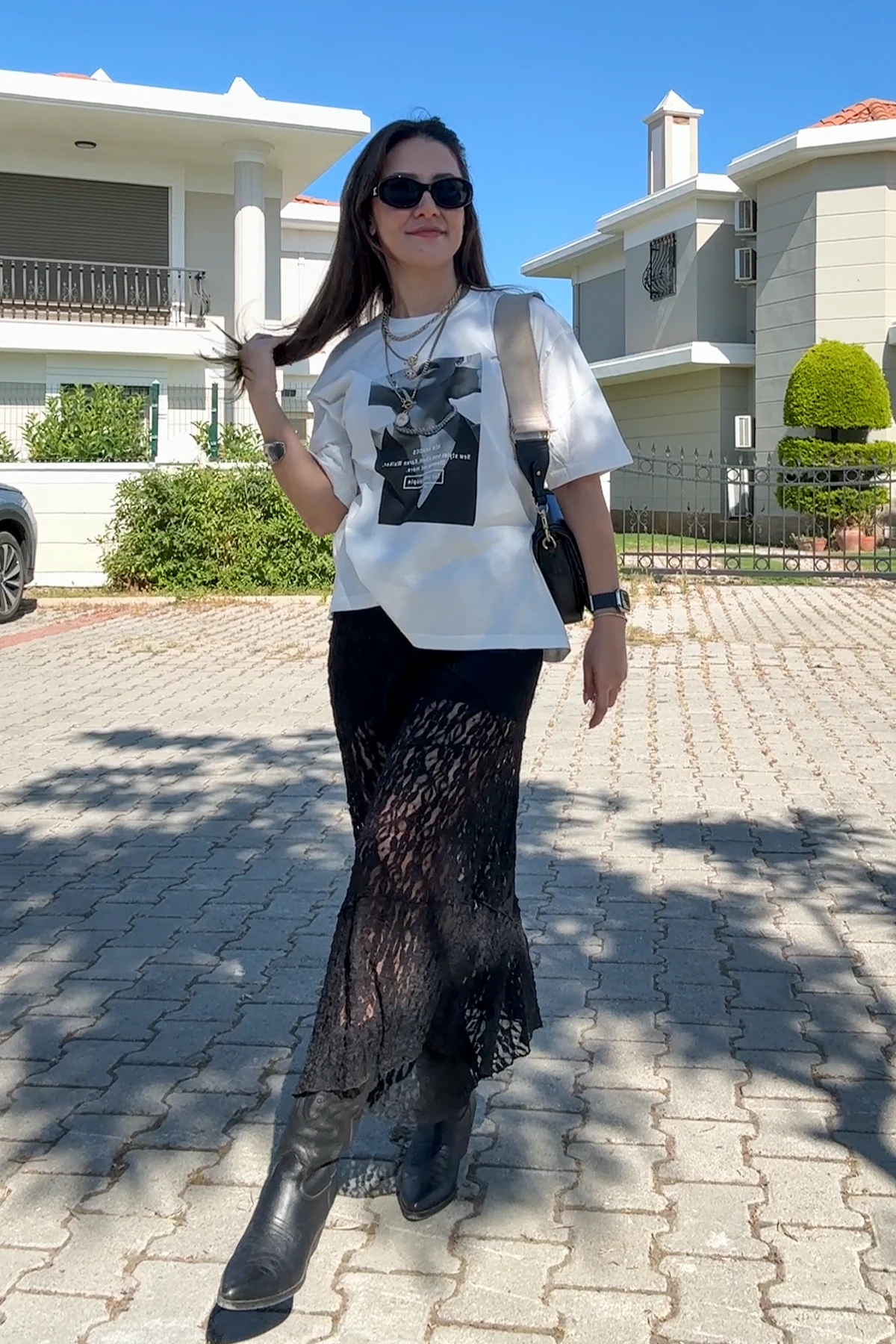 RESİM BASKILI T-SHIRT