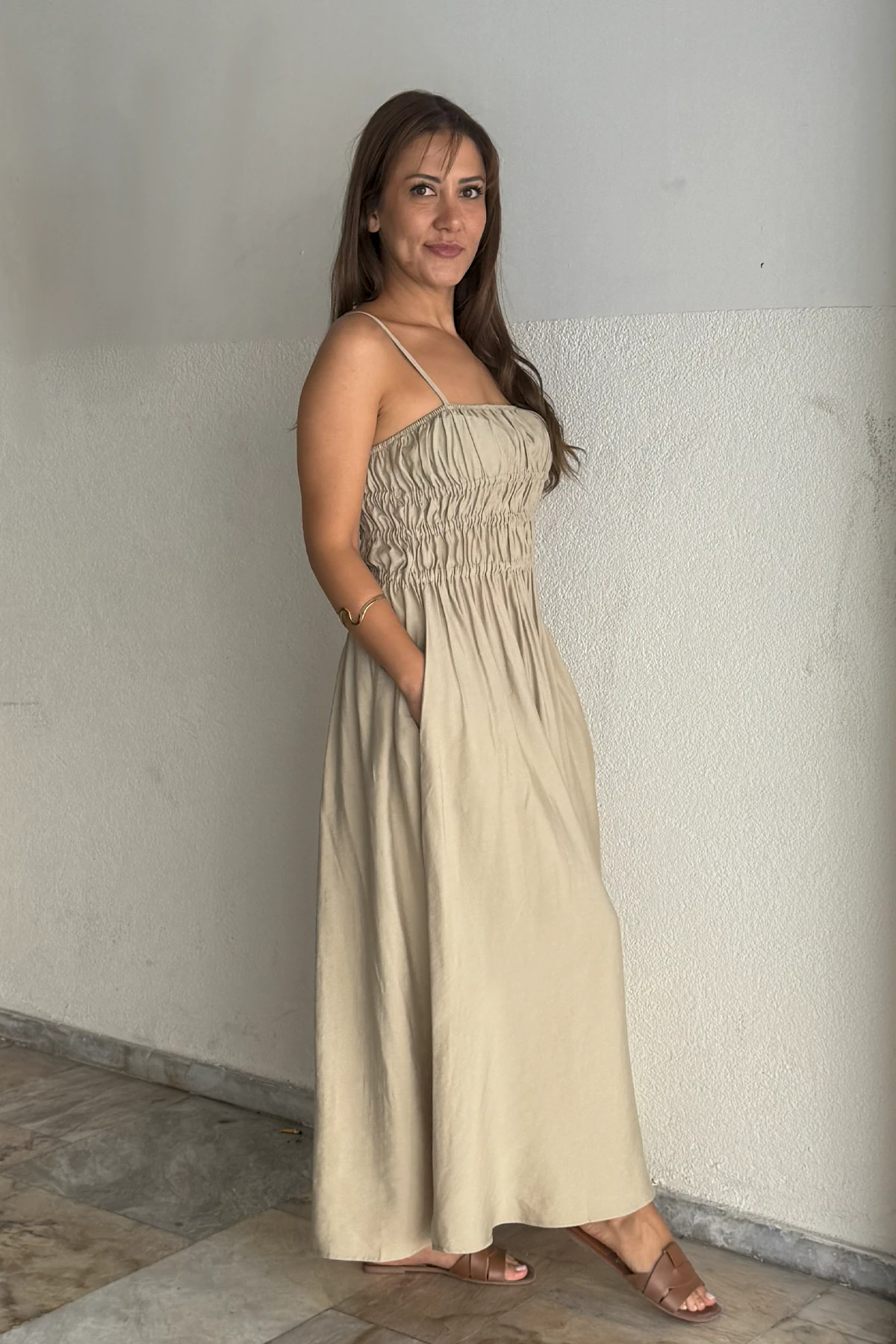 ASKILI MİDİ ELBİSE