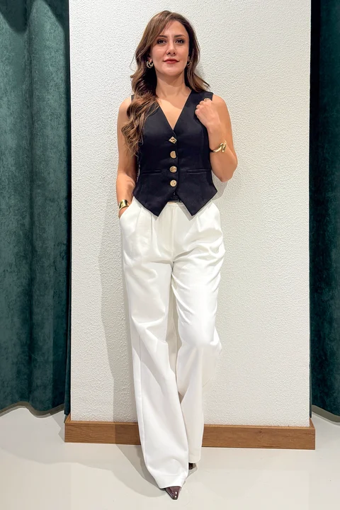 DÜĞME DETAYLI YELEK