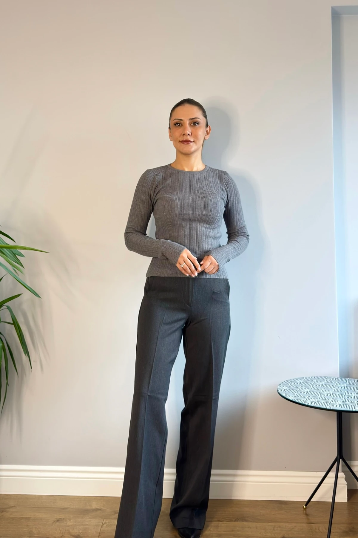 YÜKSEK BEL DETAY PANTOLON