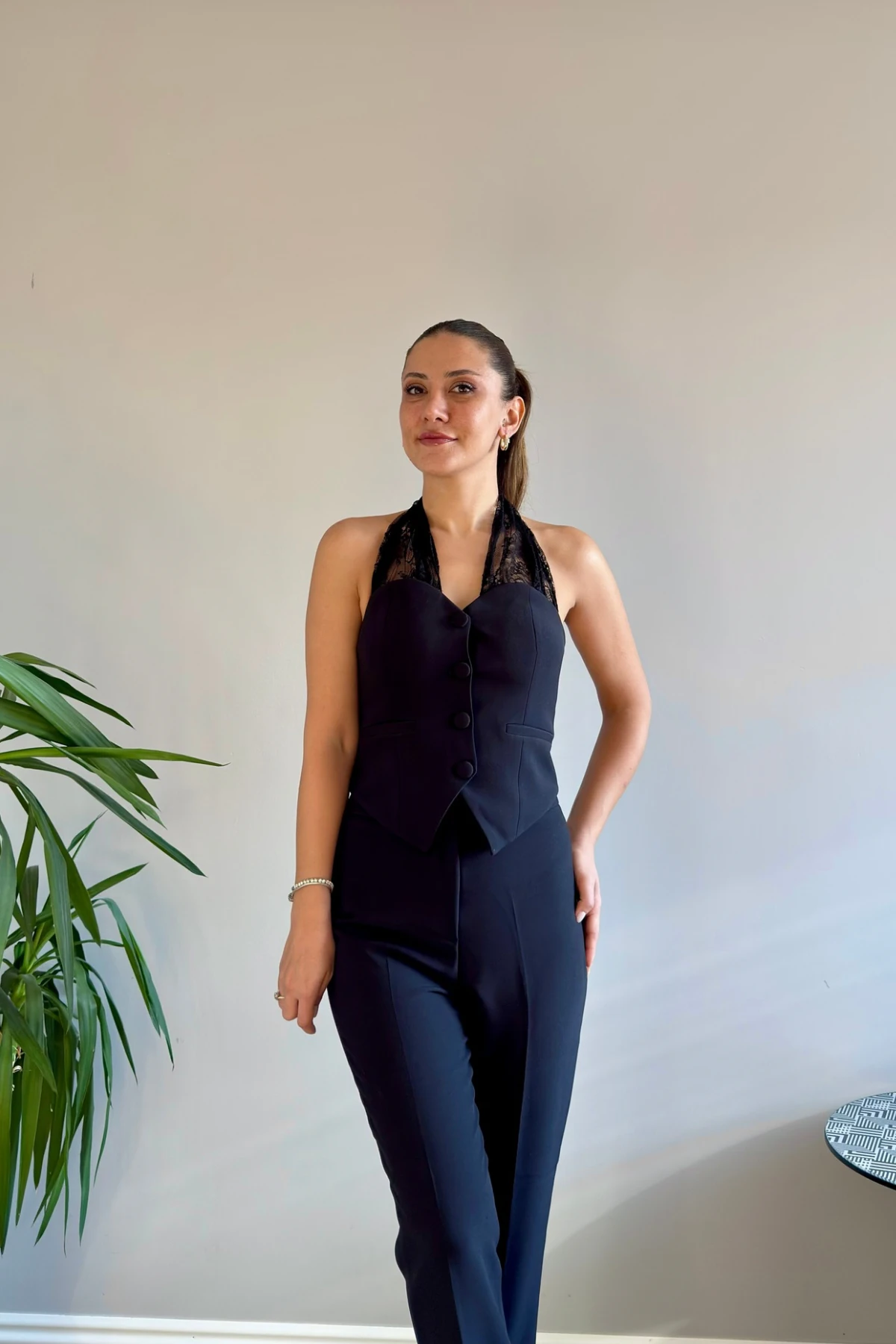 DANTEL DETAYLI YELEK