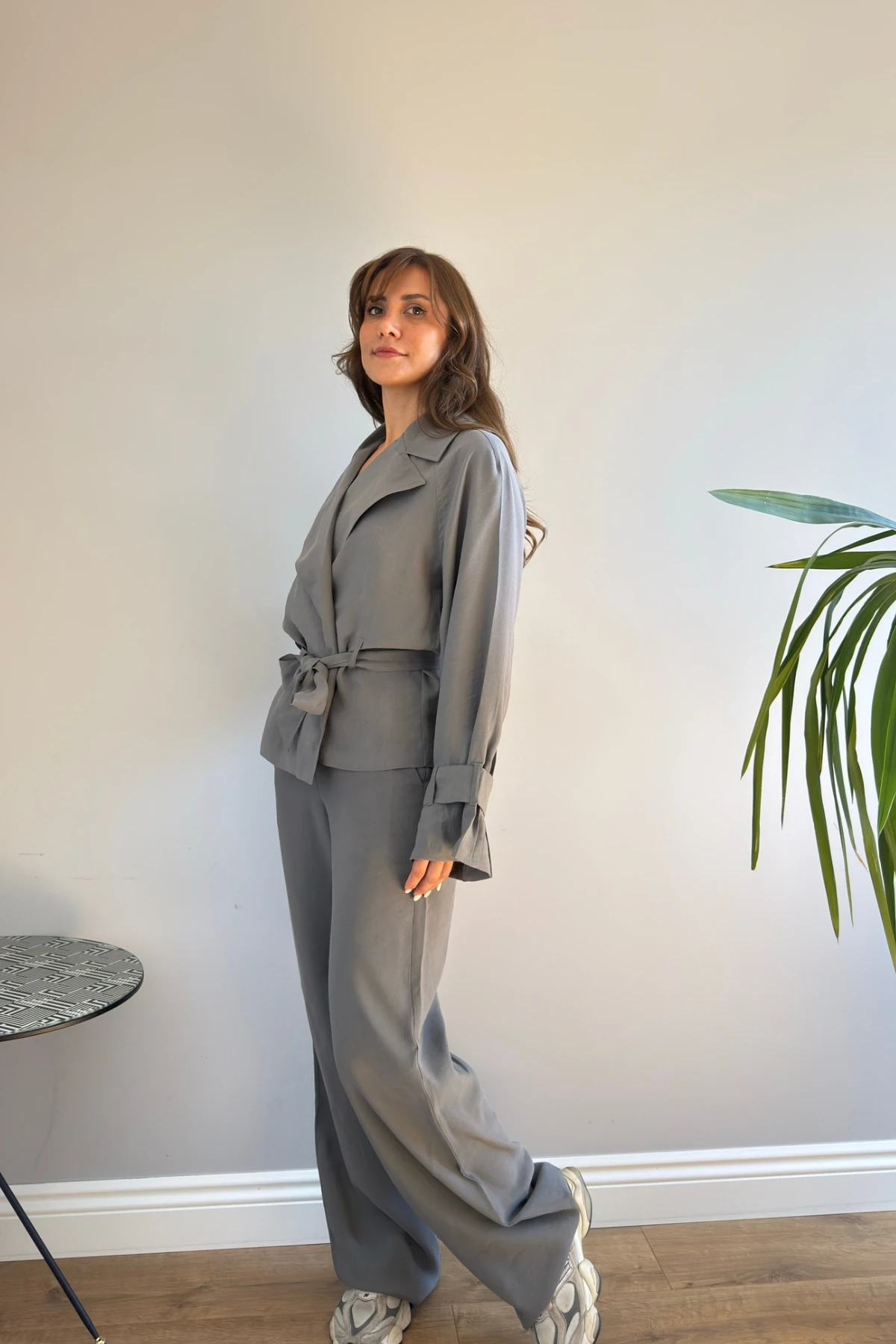 BELİ LASTİKLİ DÜZ KESİM PANTOLON