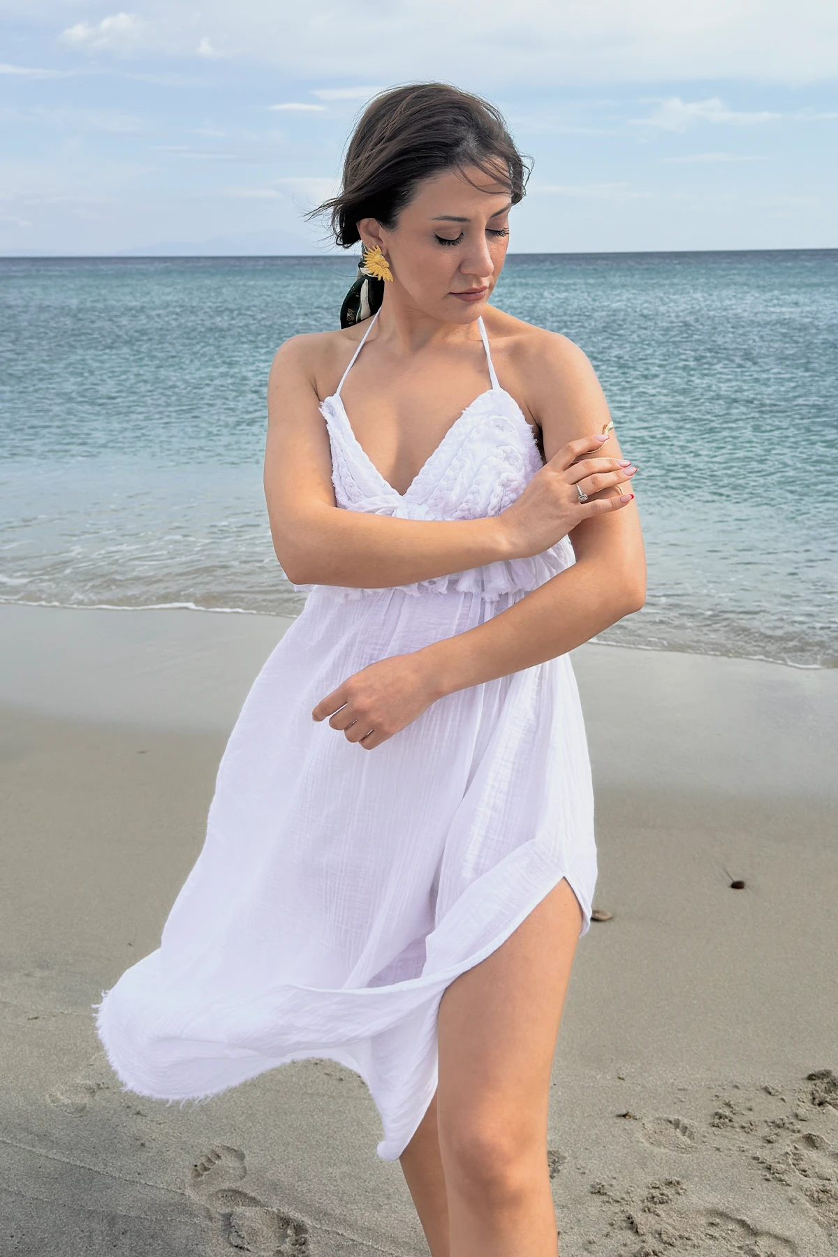 GÖGÜS DETAYLI MÜSLİN ELBİSE