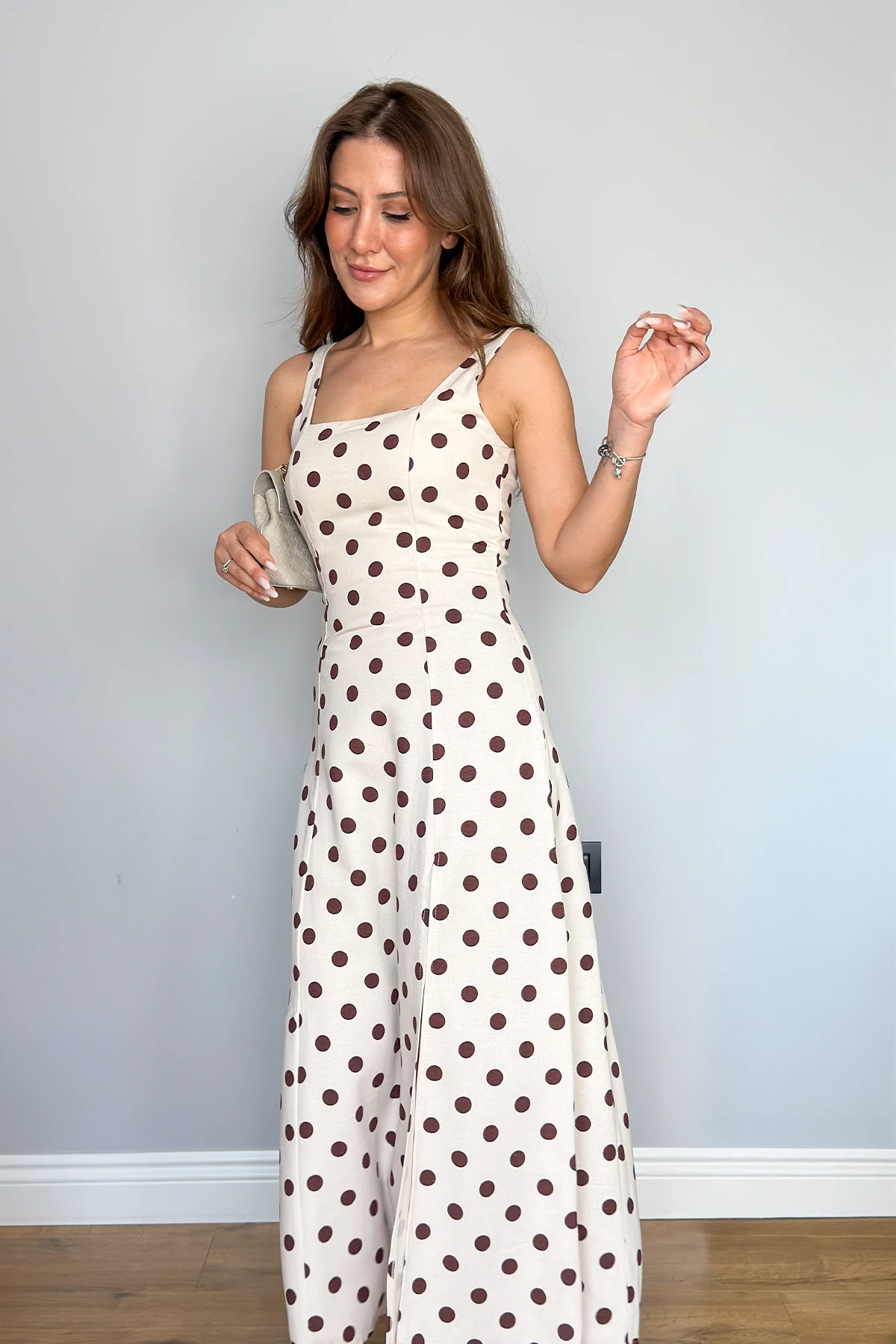 PUANTİYELİ ELBİSE