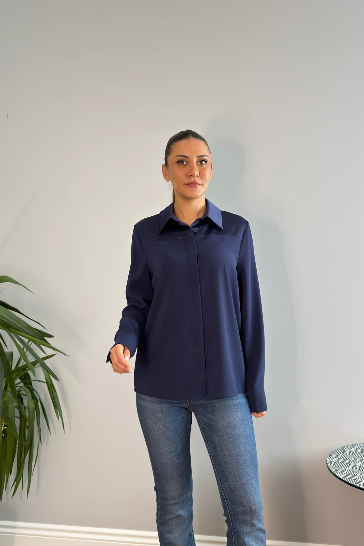 GİZLİ DÜĞME SATEN GÖMLEK