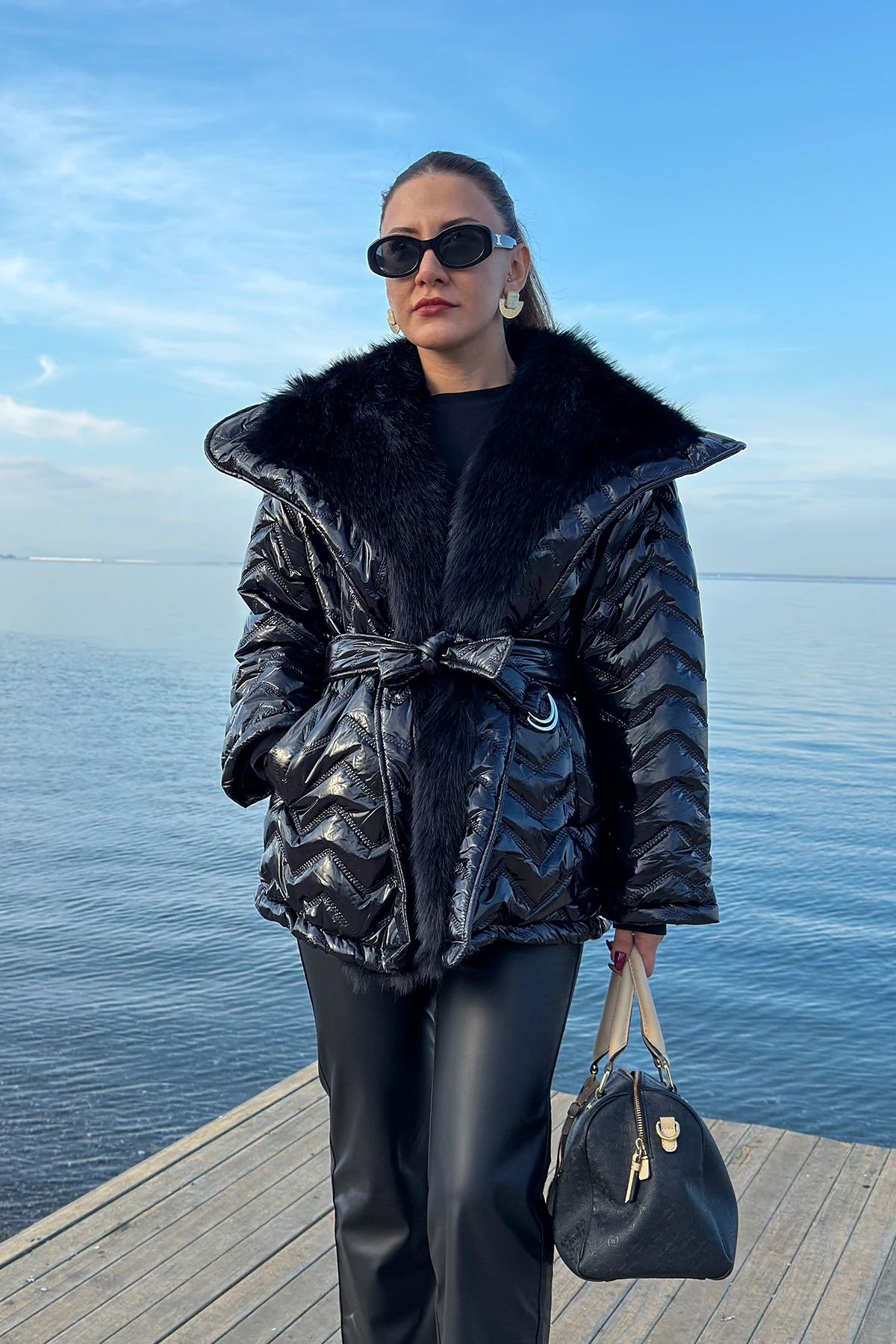 YAKASI KÜRKLÜ MONT