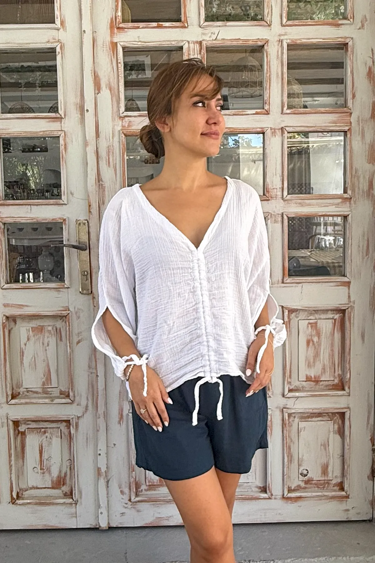 BÜZGÜ DETAYLI MÜSLİN BLUZ