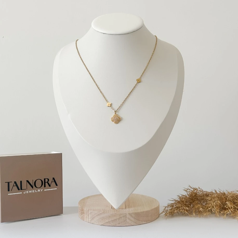 Yonca Motifli Zirkon Taşlı Çelik Zincir Kolye