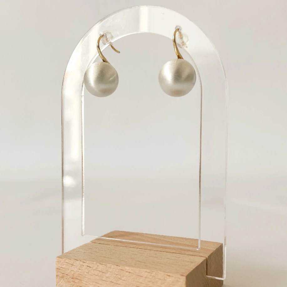 İnci Detaylı Top Küpe