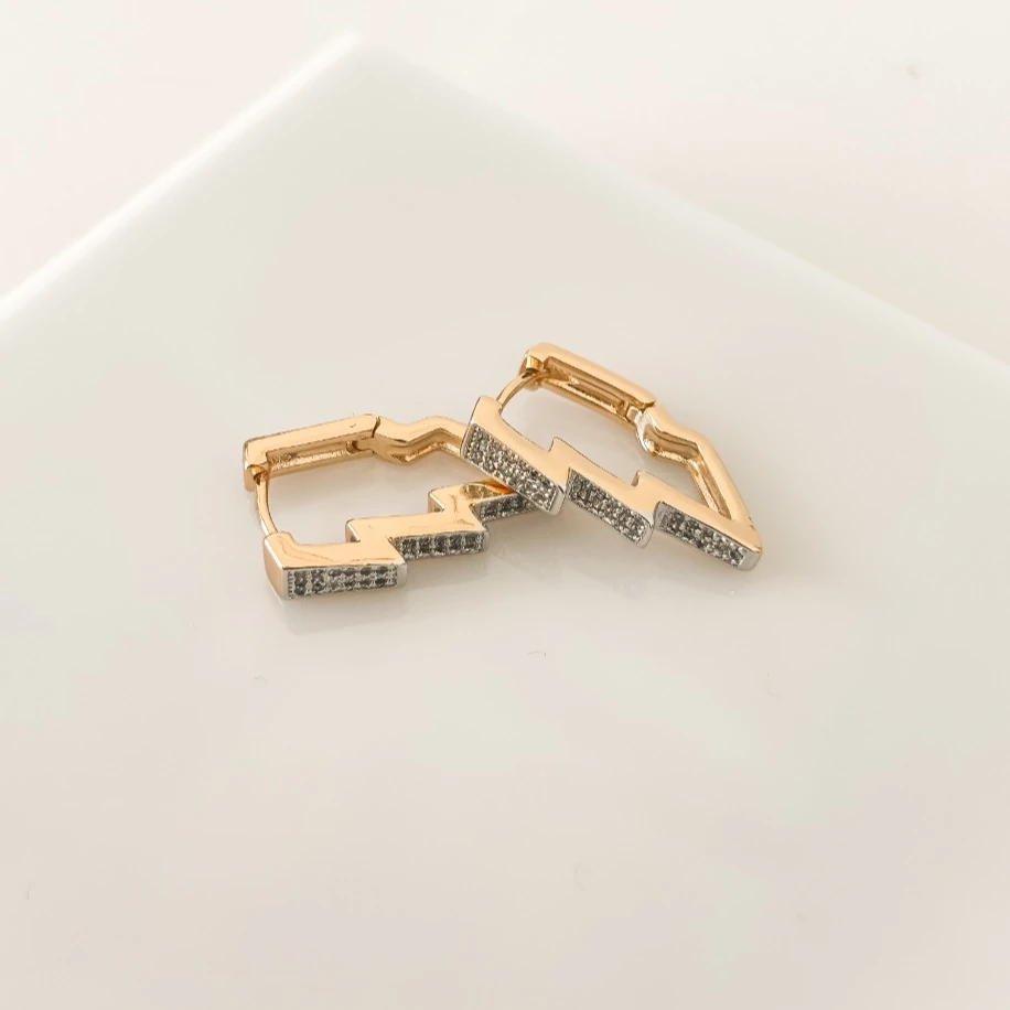 Zirkon Taşlı Yıldırım Formlu Küpe