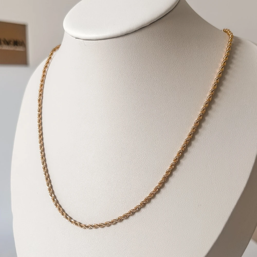 Altın Renkli Burgulu Kolye