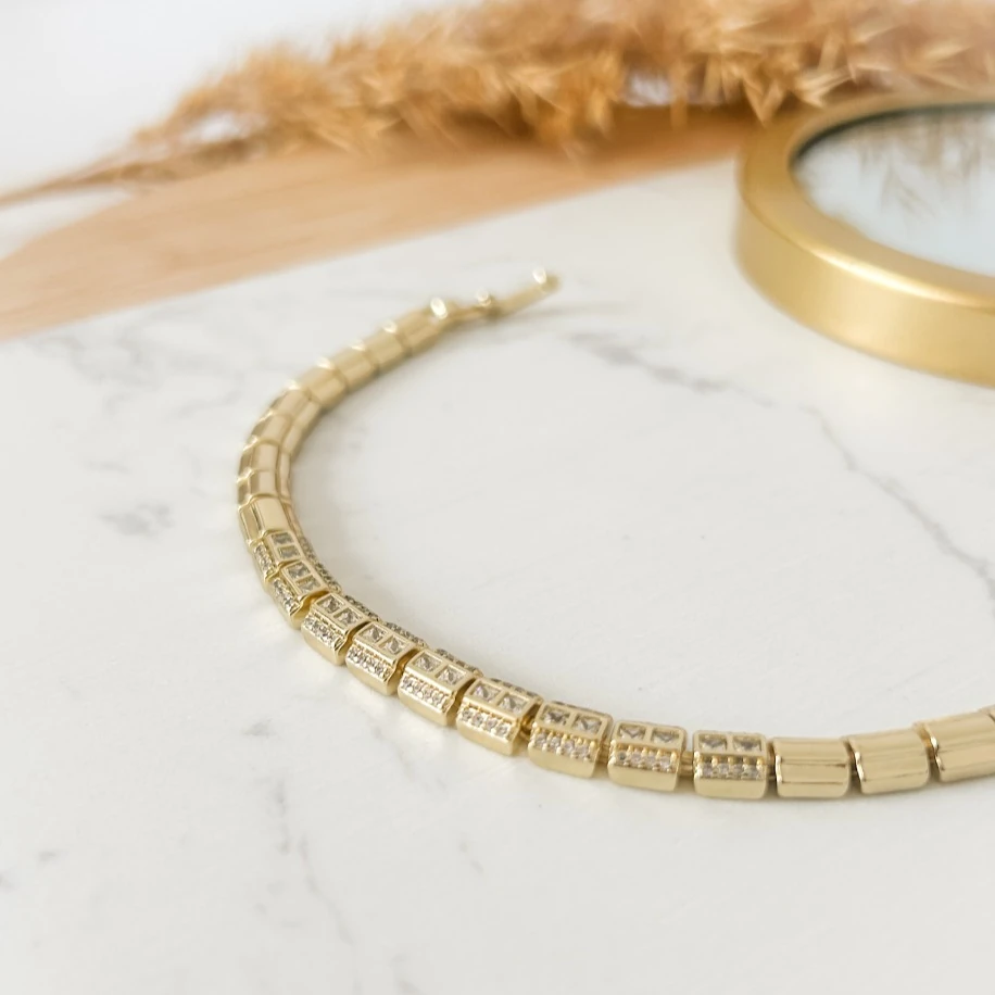 Zirkon Taşlı Box Bileklik