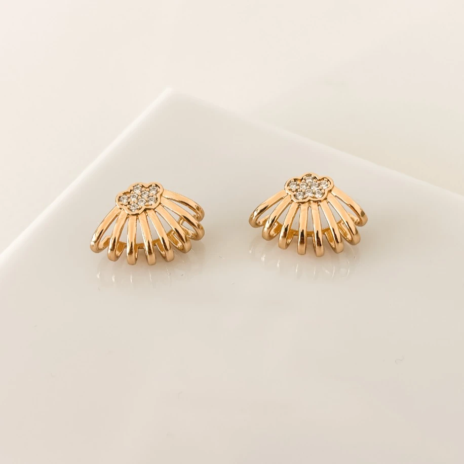 Zirkon Taşlı İstiridye Formlu Küpe