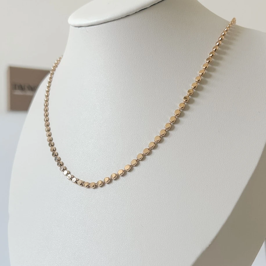 Altın Renkli Yassı Kolye