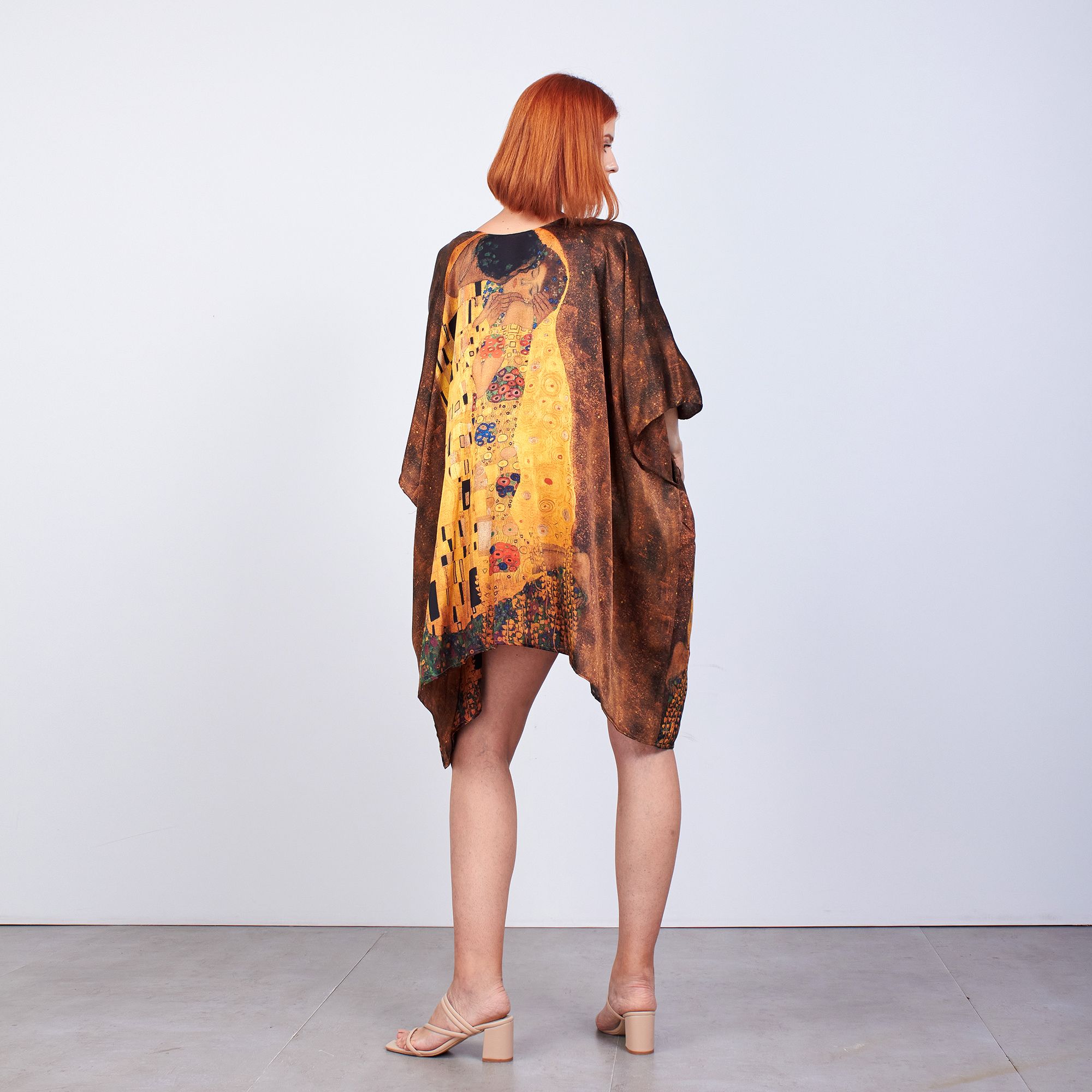 ألبسة كيمونو حريري ١٠٠٪؜ قصير "وشاح للشاطئ" | Gustav Klimt The Kiss