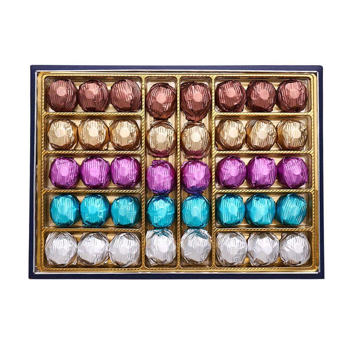 Hediyelik Yaldızlı Çikolata Fındıklı 825g