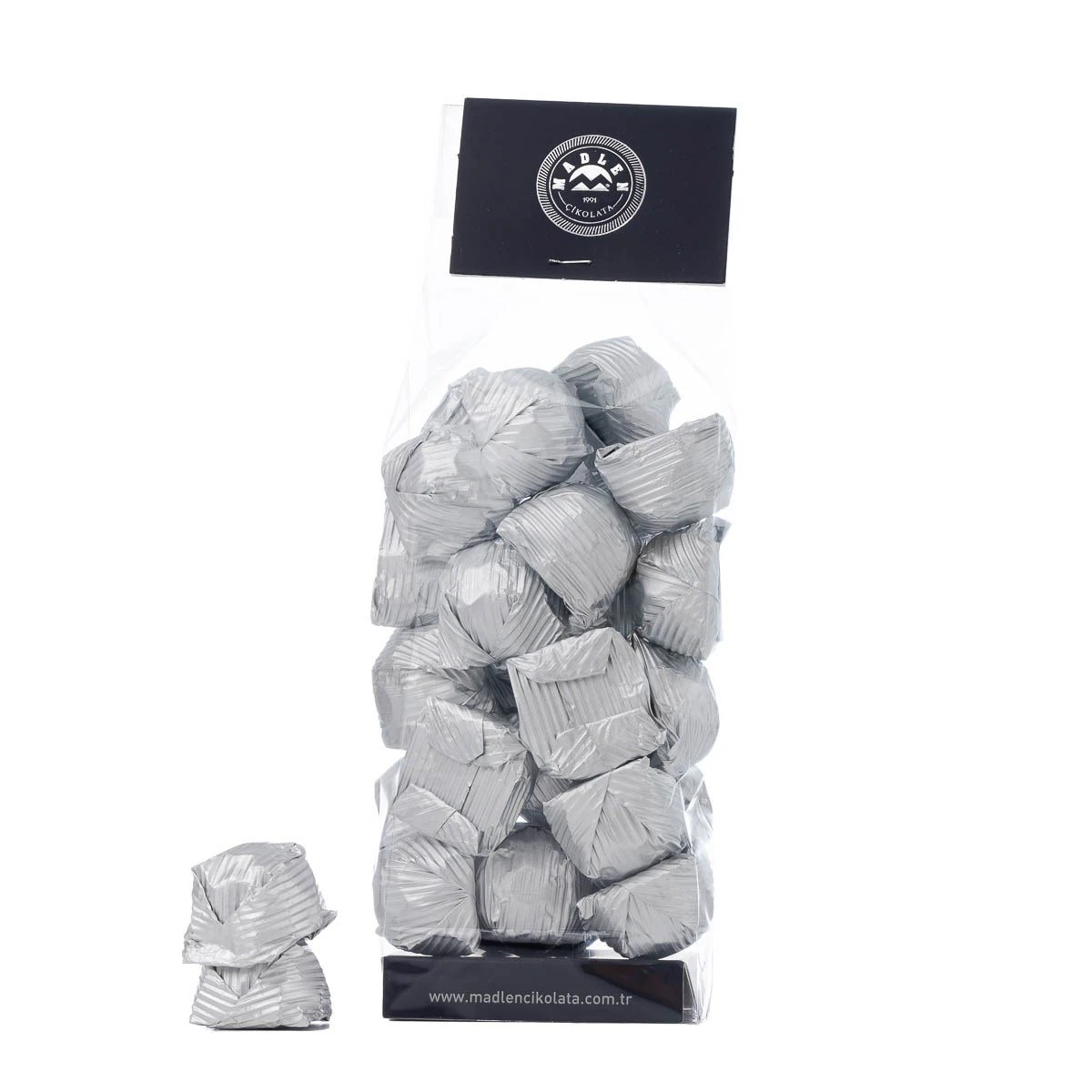 Madlen Gümüş Yaldızlı Fındıklı Kristal Çikolata 500 gr