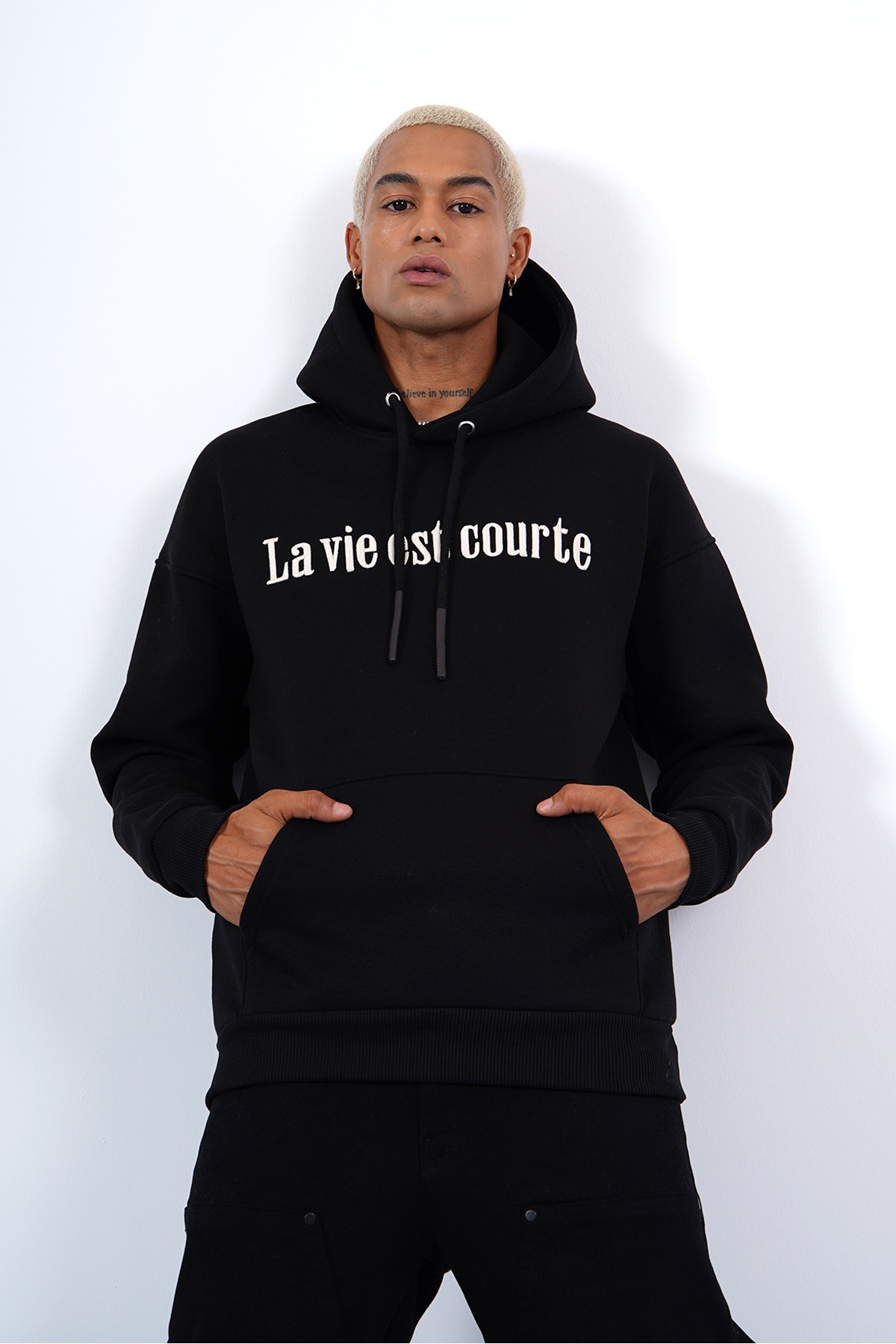 La Vie Est Courte Sweatshirt