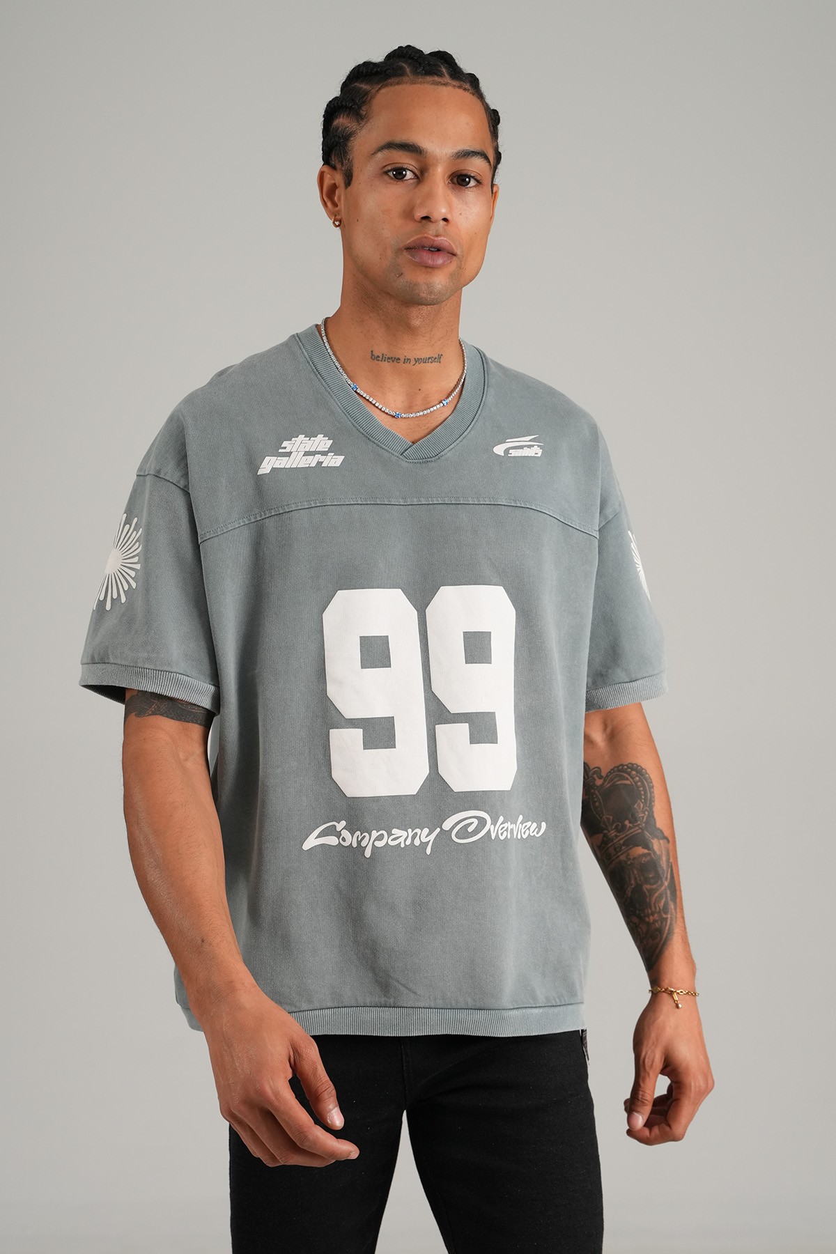 99 Baskılı V Yaka Oversize Tişört - gray