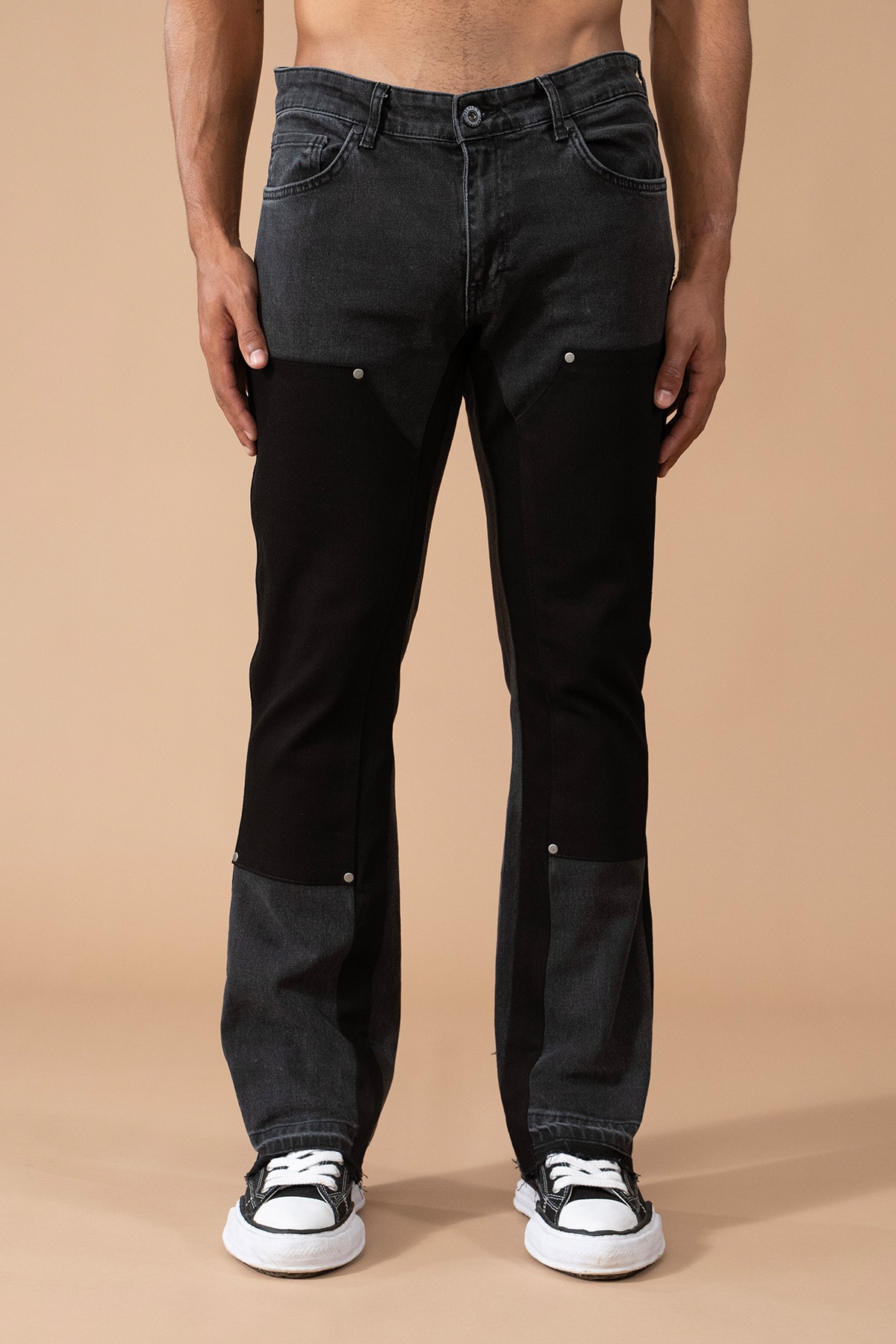 Contrast Transition Flare Jeans - black