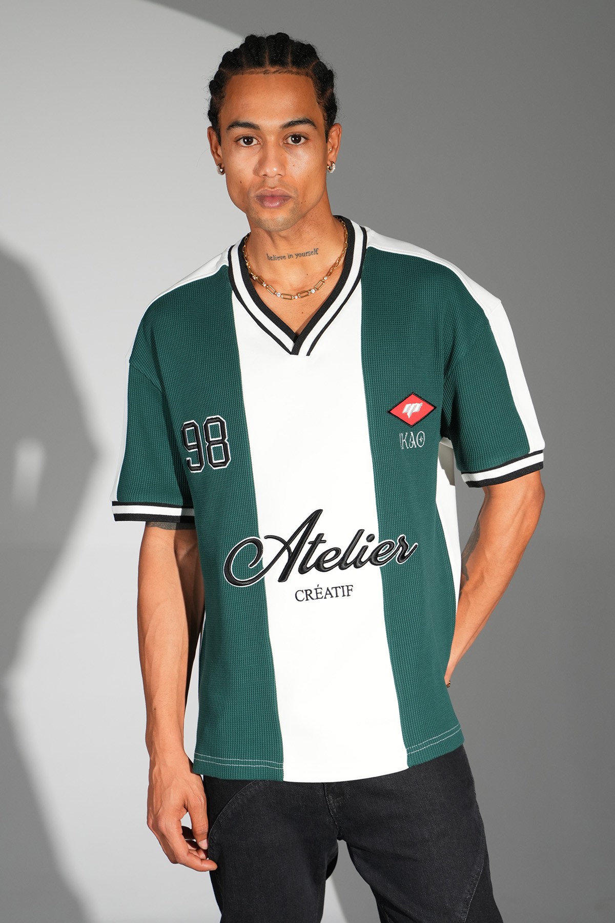 Nakışlı V Yaka Oversize Tişört - green