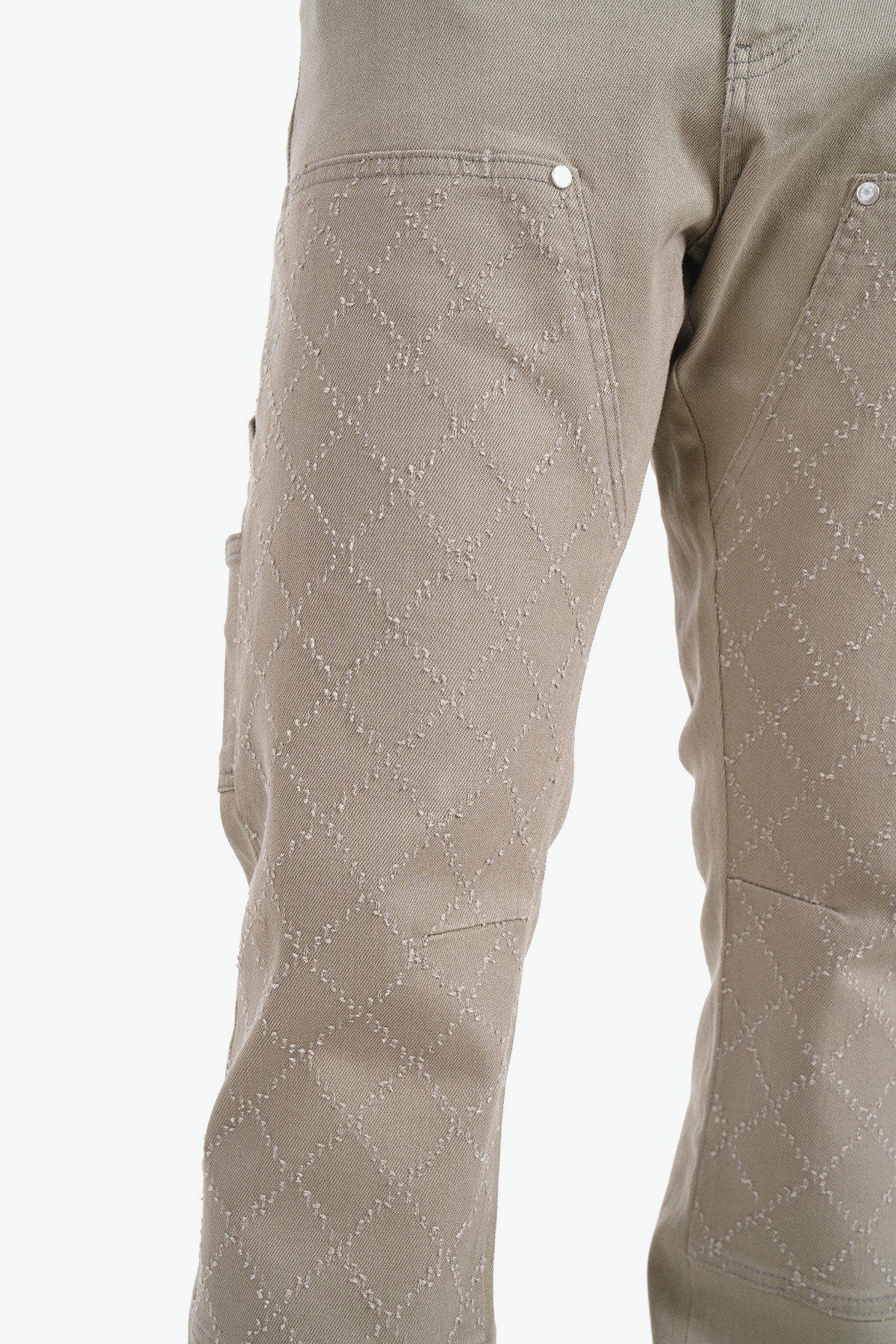 Diamond Patterned Regular Fit Zipped Jean