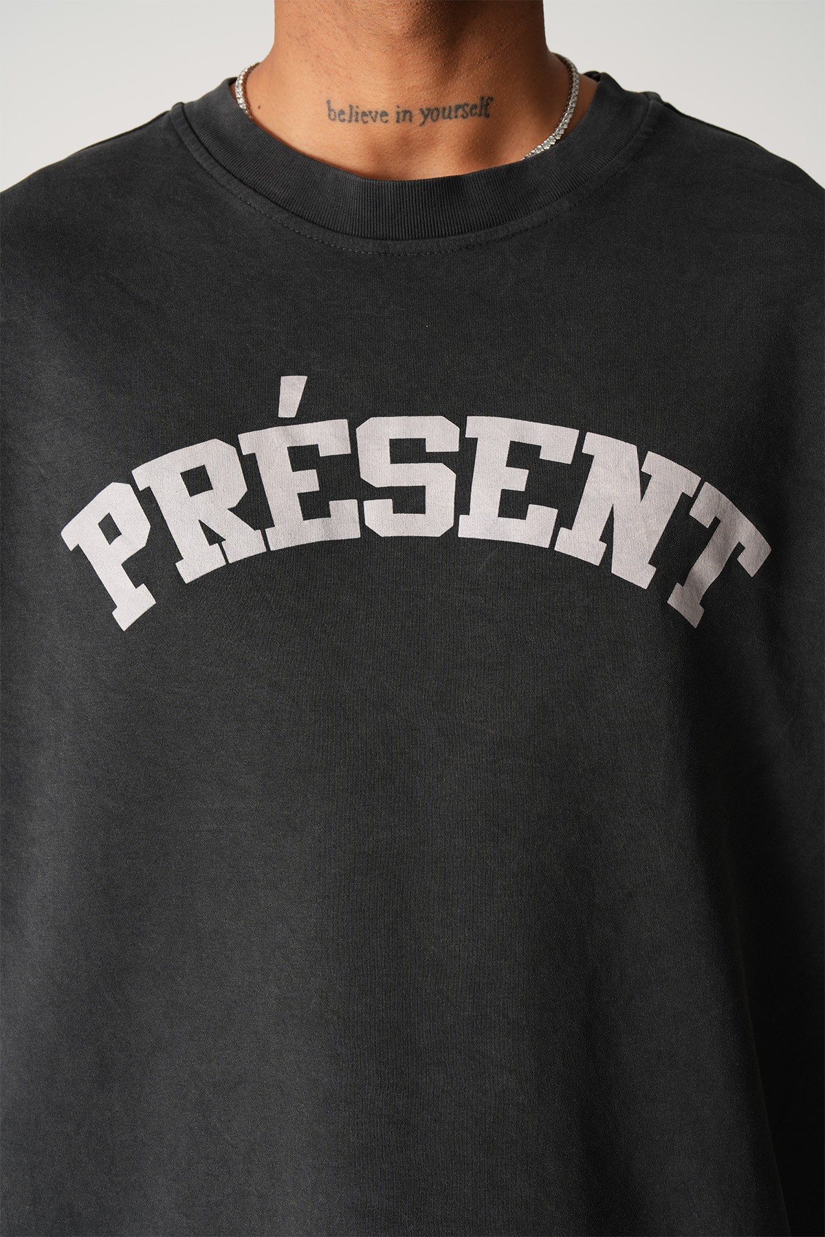 Present Baskılı Oversize Tişört