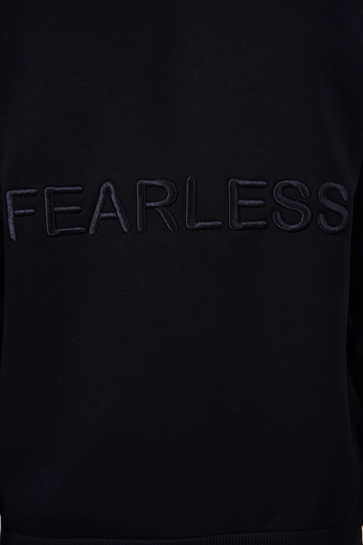 Fearless Embroidered Sweat - black