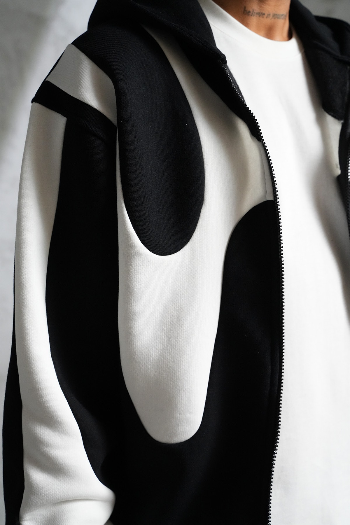 Renk Bloklu Kapüşonlu Eşofman Takım