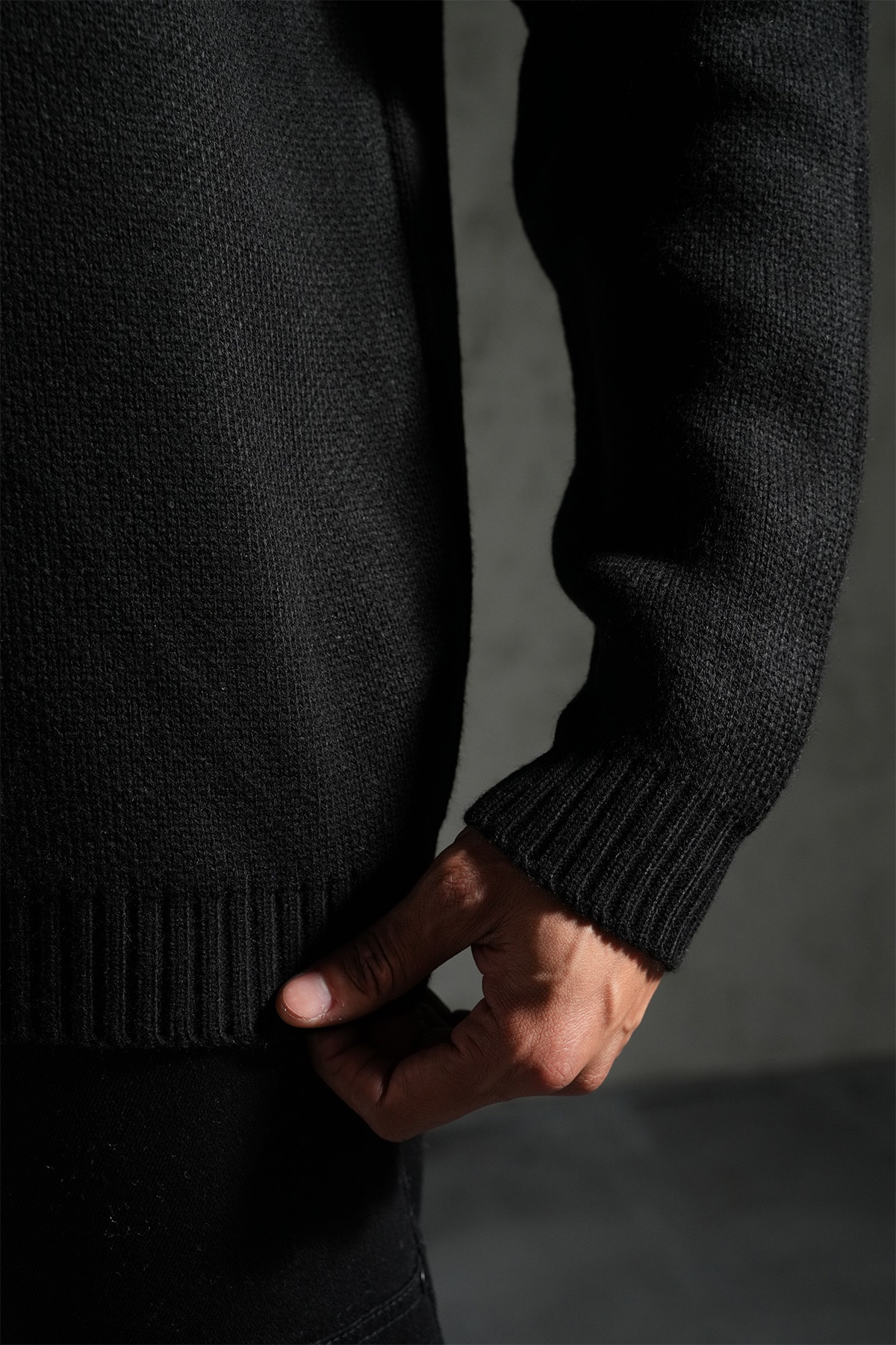 H Detailed Knitwear Sweater