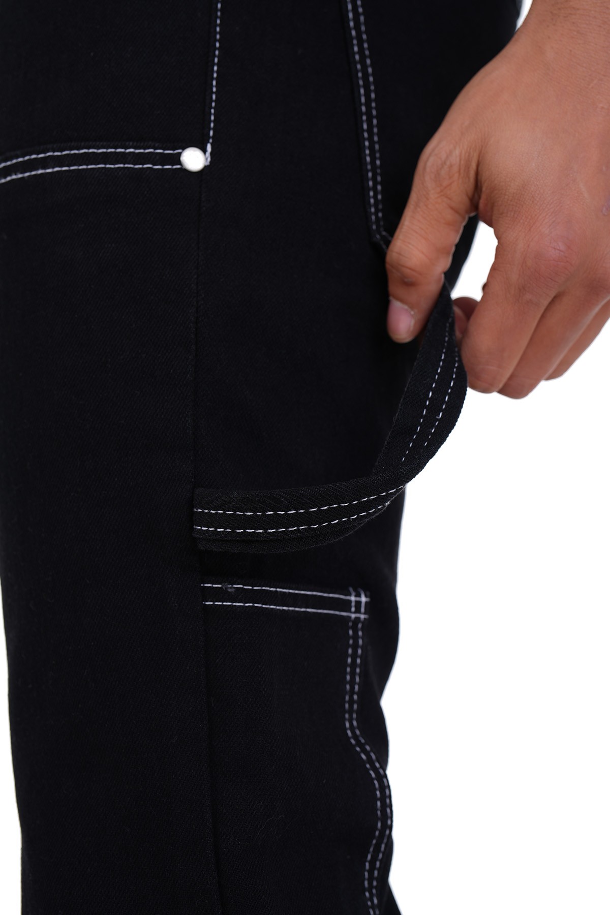 Zipped Jeans with Stitching Detail