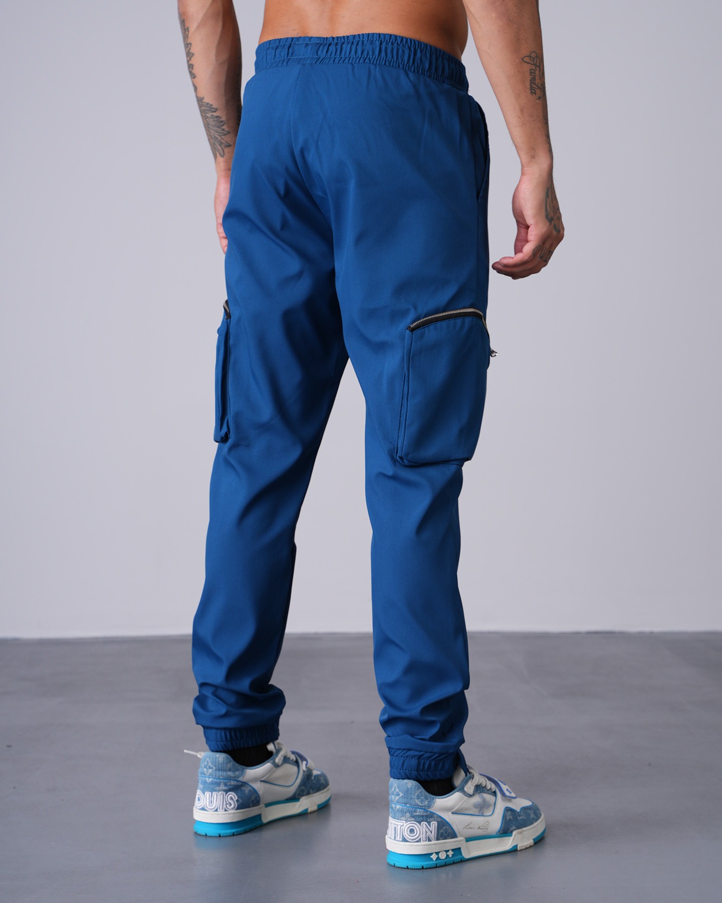 Pantalon cargo avec taille élastique et poignets élastiques