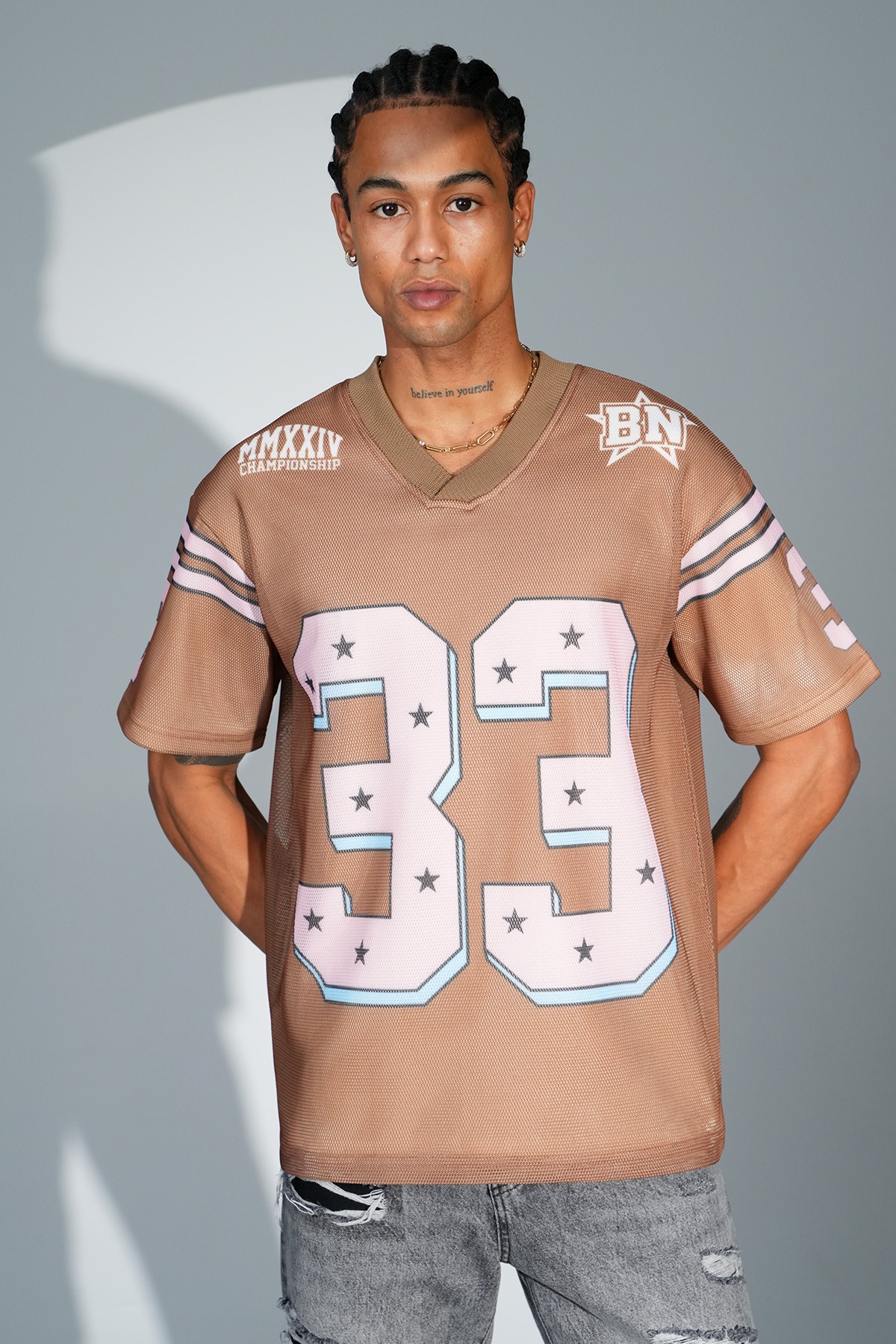 Printed V Neck Oversize T-Shirt - Brown