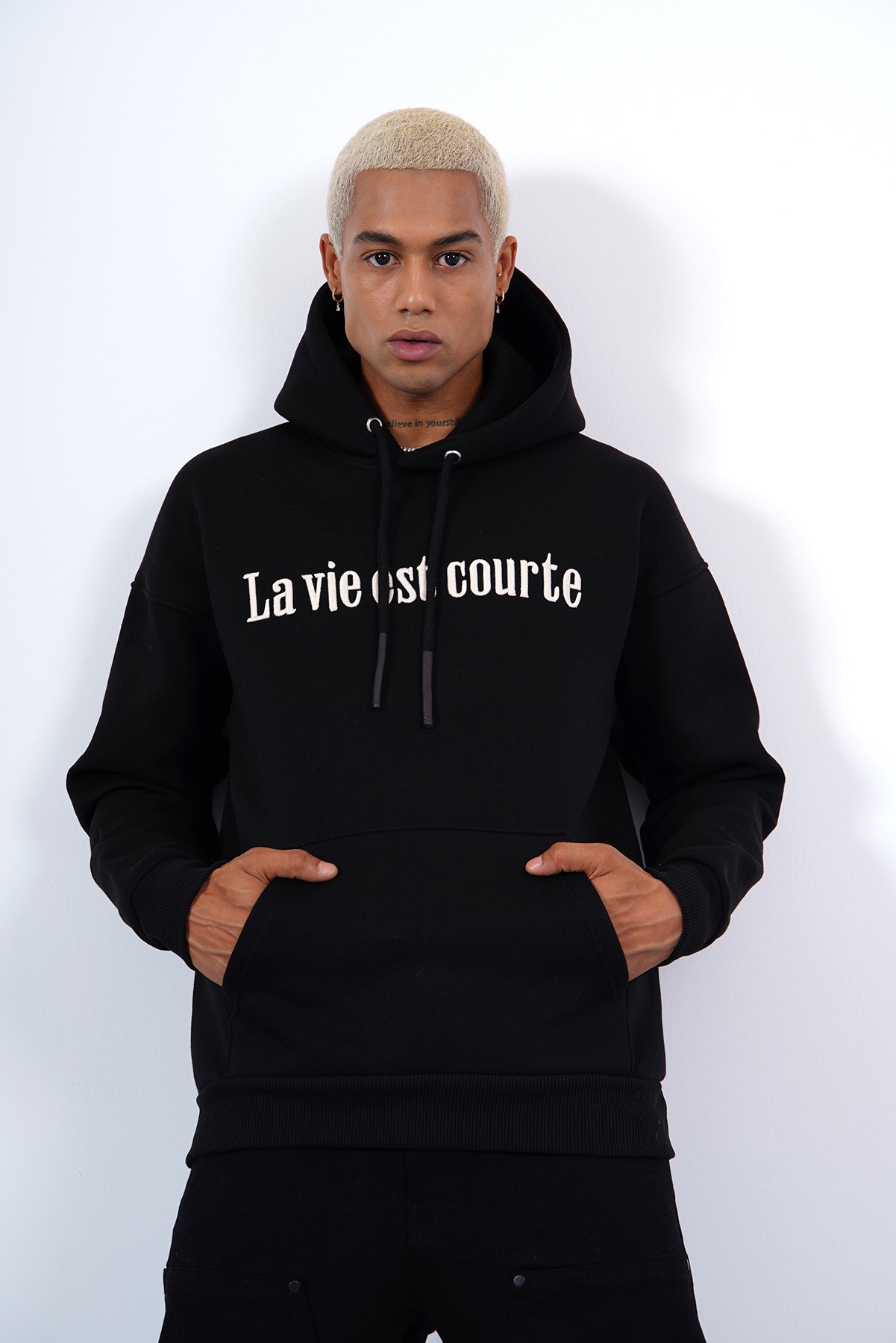 La Vie Est Courte Sweatshirt
