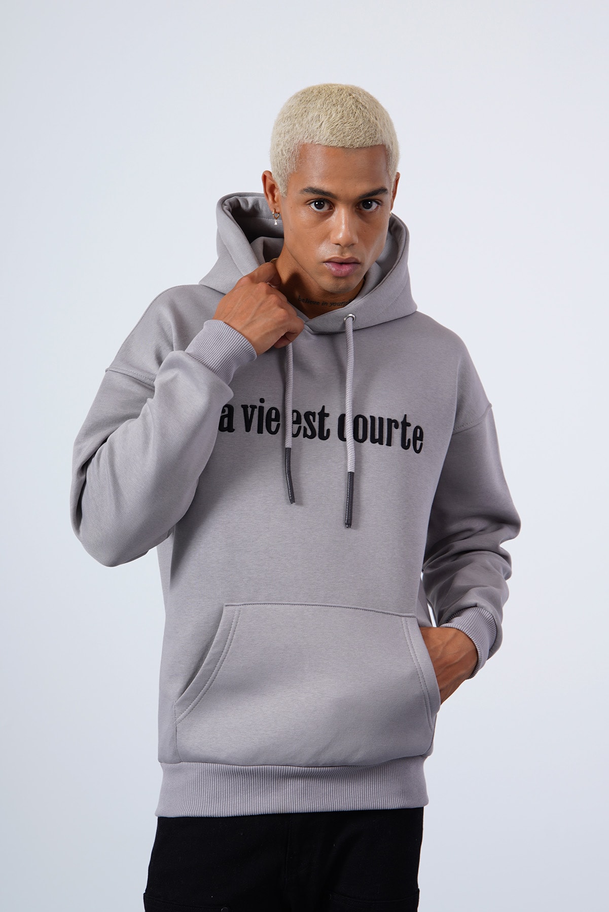 La Vie Est Courte Sweatshirt